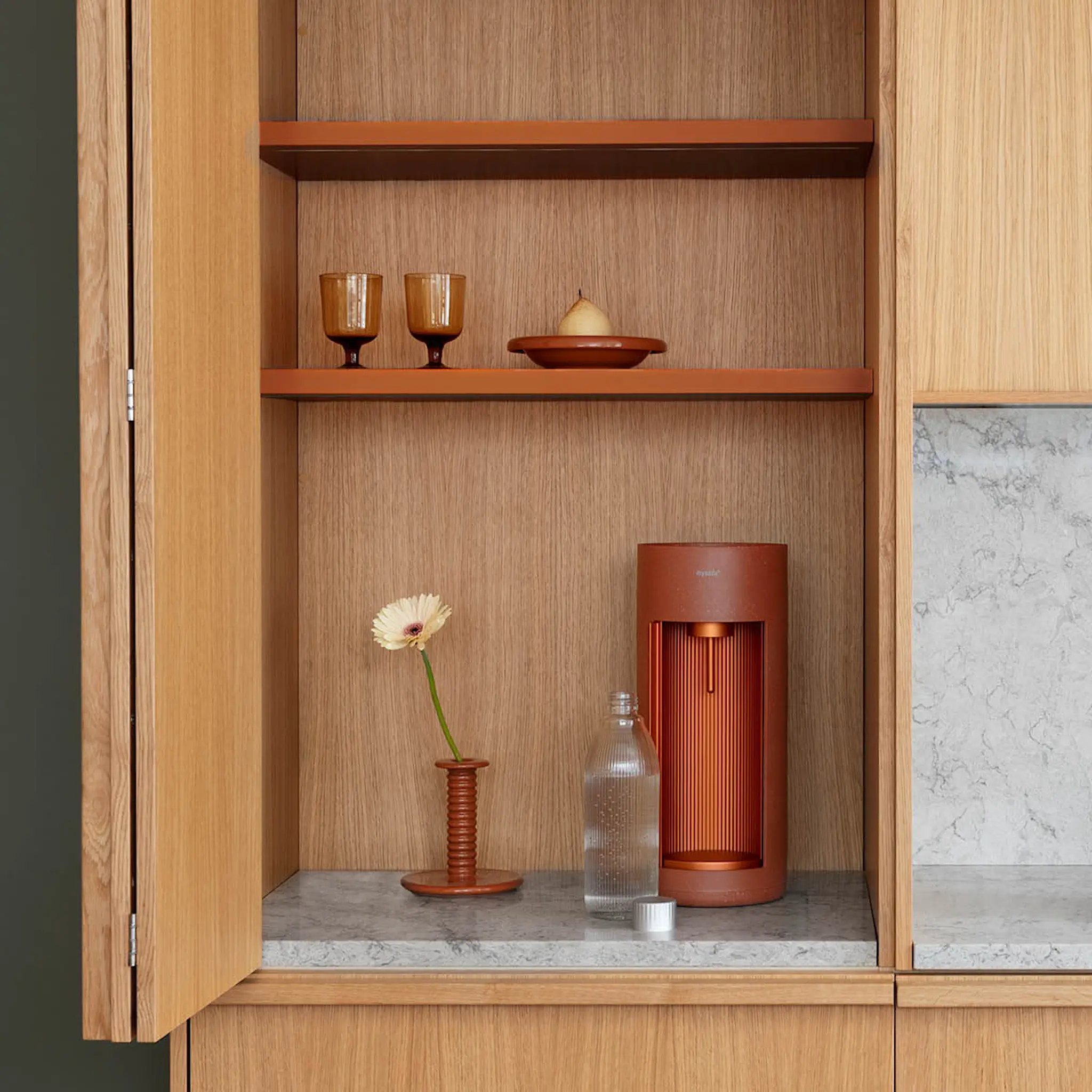 Mysoda Glassy hiilihappolaite 1 L lasipullolla Terrakotta