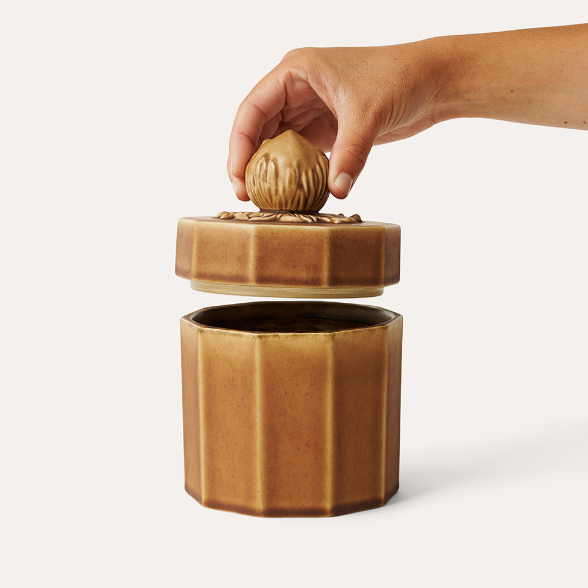 Sthål Arabesque doftljus lavender & camomille 17 cm hazelnut hazel