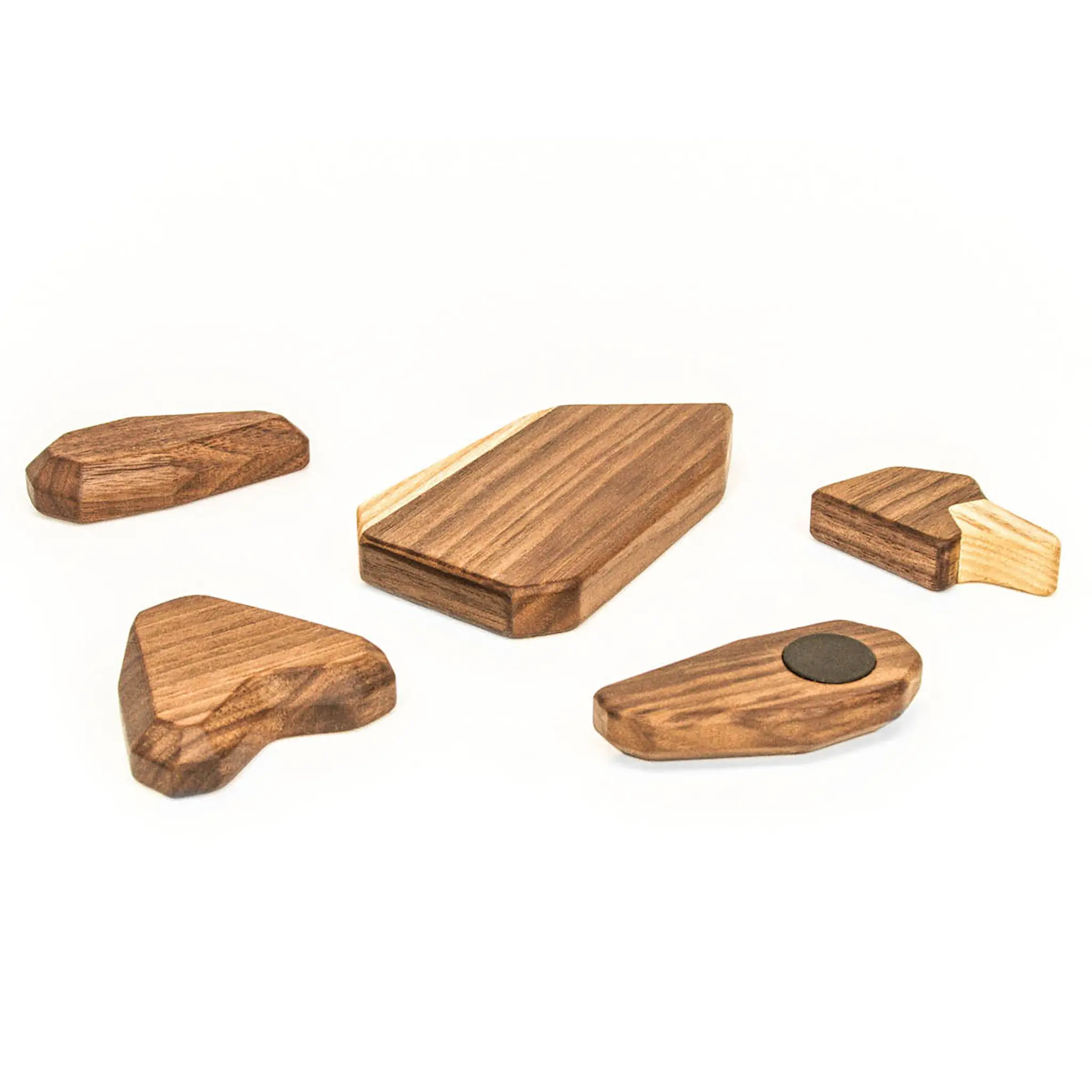 FableWood Puufiguuri Pingviini 13 cm Pähkinä/Saarni