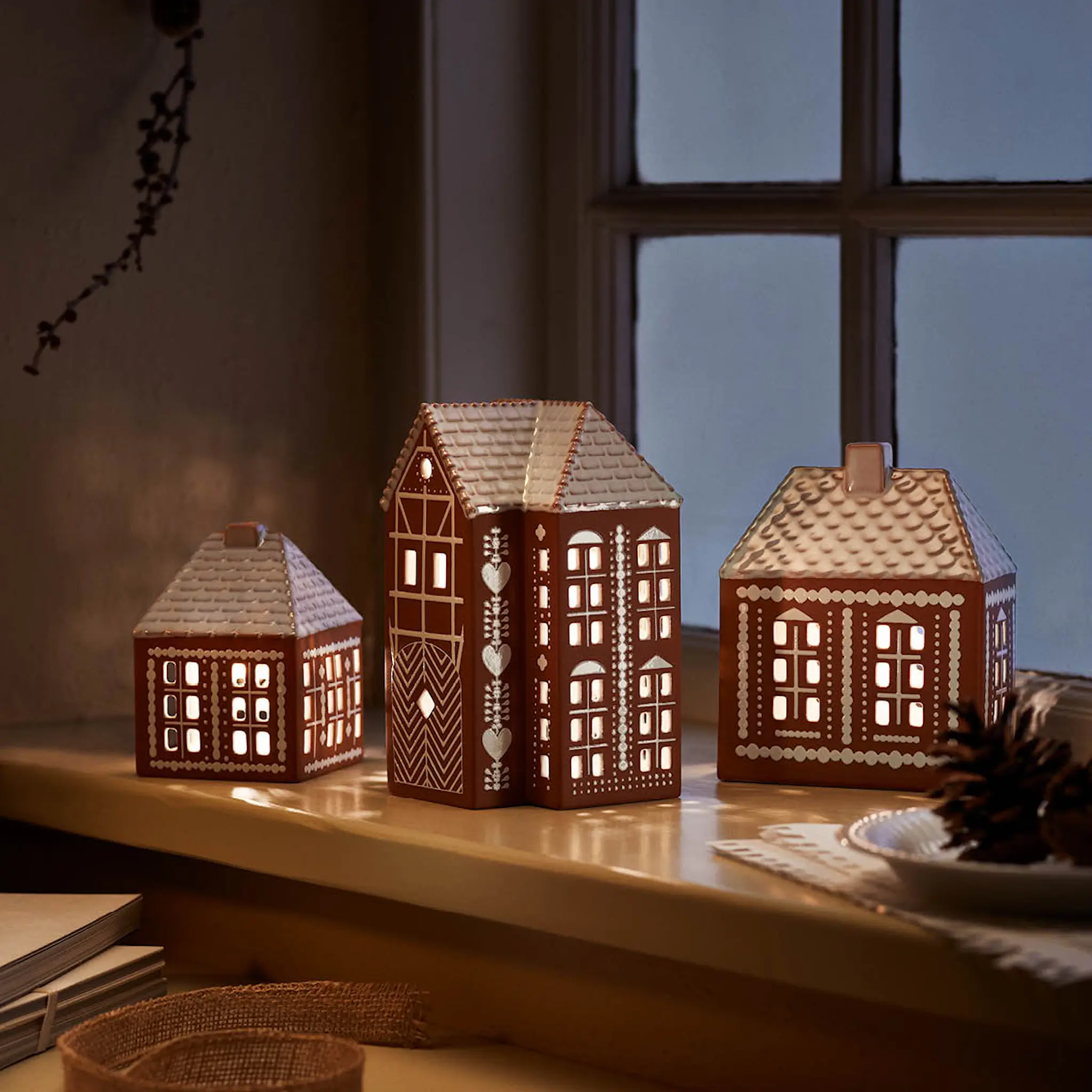 Kähler Pepparkakshus Ljuslykta Small Brun