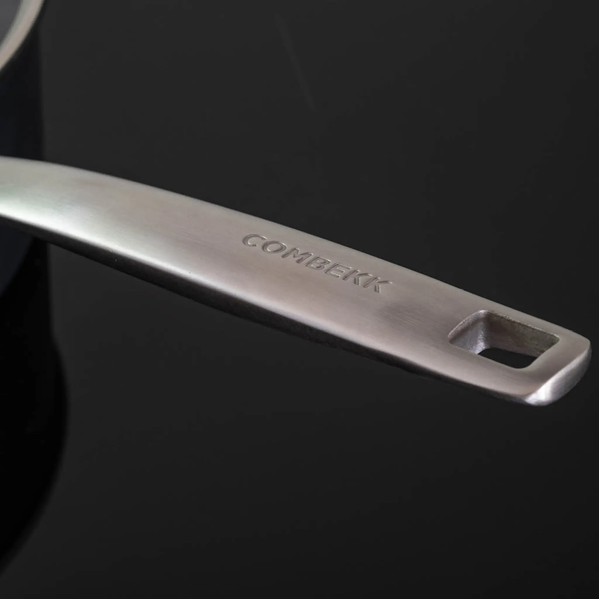 Combekk Element Paistokasari 28 cm Musta