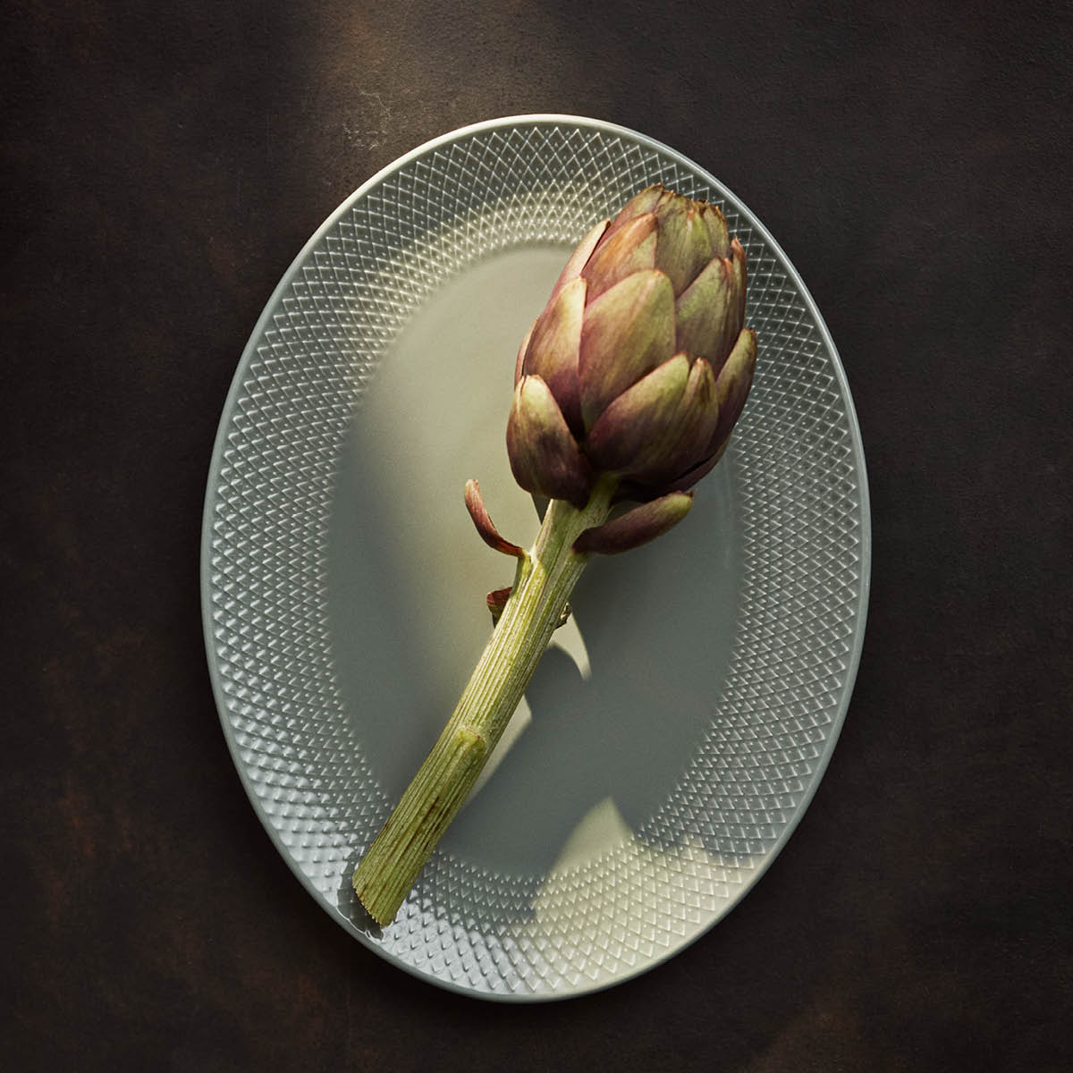 Lyngby Porcelæn Rhombe Earth ovalt serveringsfat 28,5x21,5 cm moss