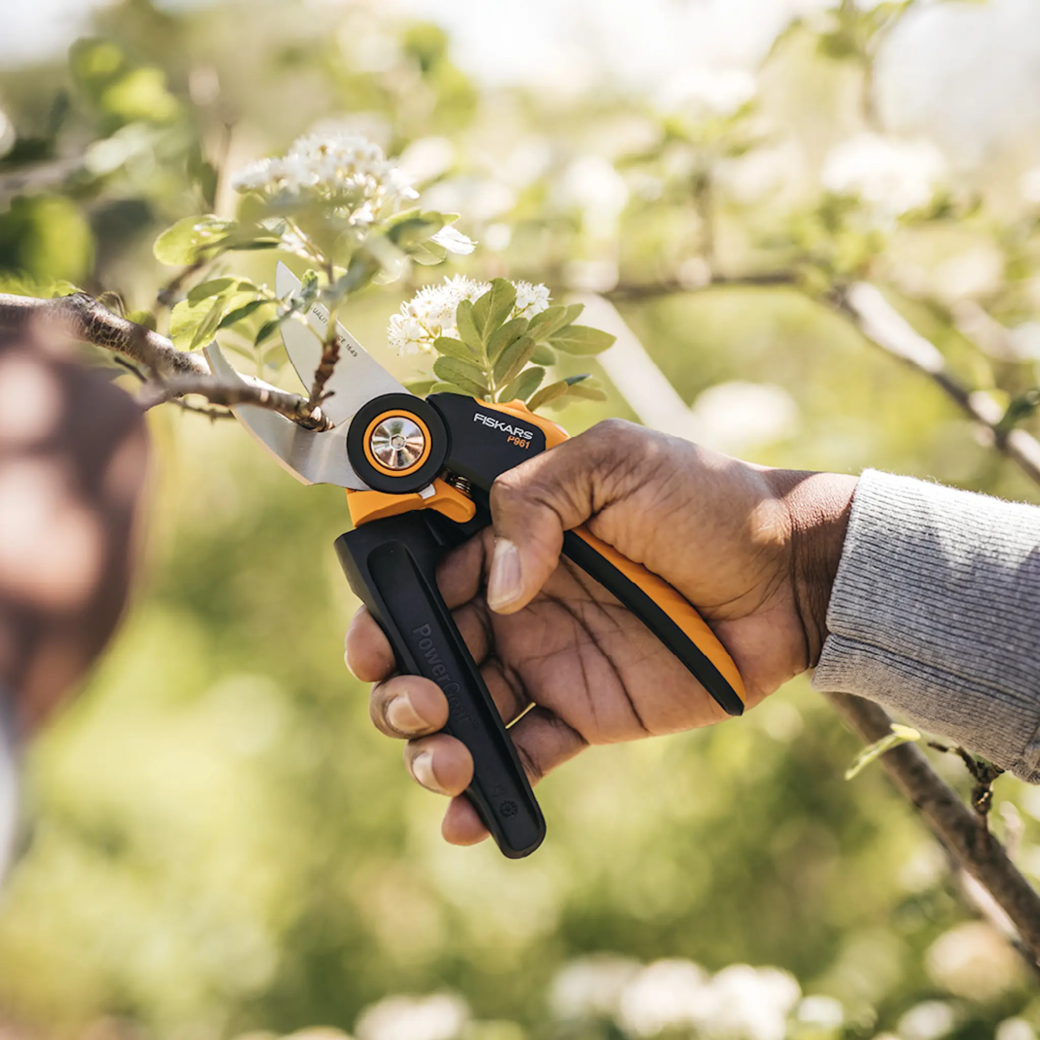 Fiskars X-series™ sekatör P961 28 cm svart