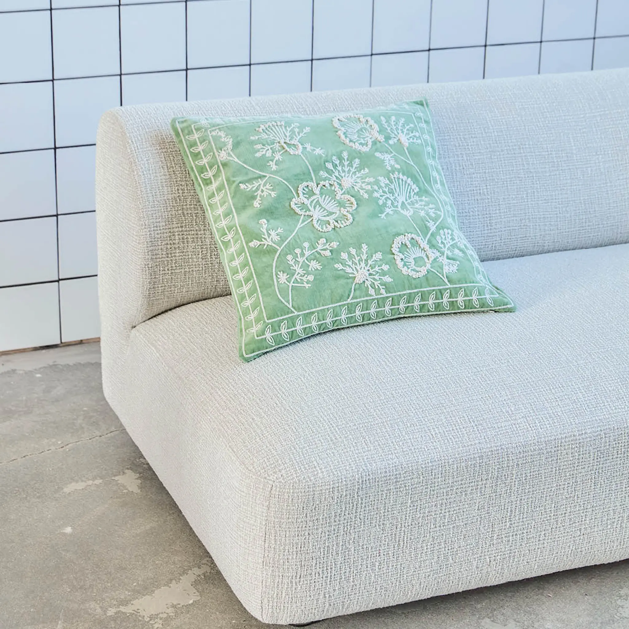 House Doctor Mano kuddfodral 50x50 cm mintgrön/sand