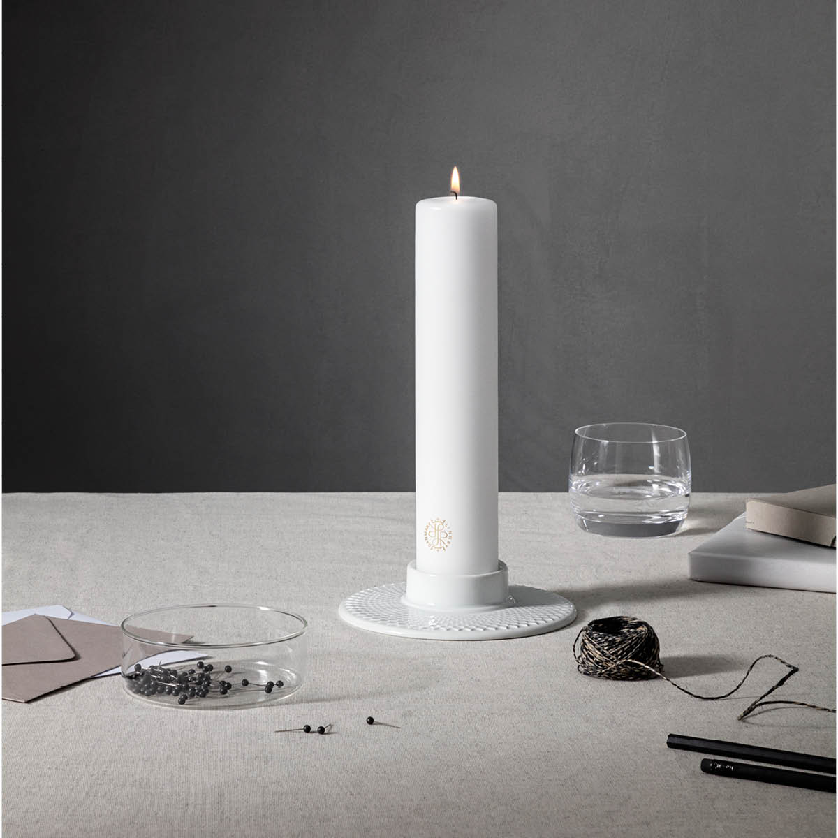 Lyngby Porcelæn Rhombe Pöytäkynttilänjalka 14,5 cm Valkoinen