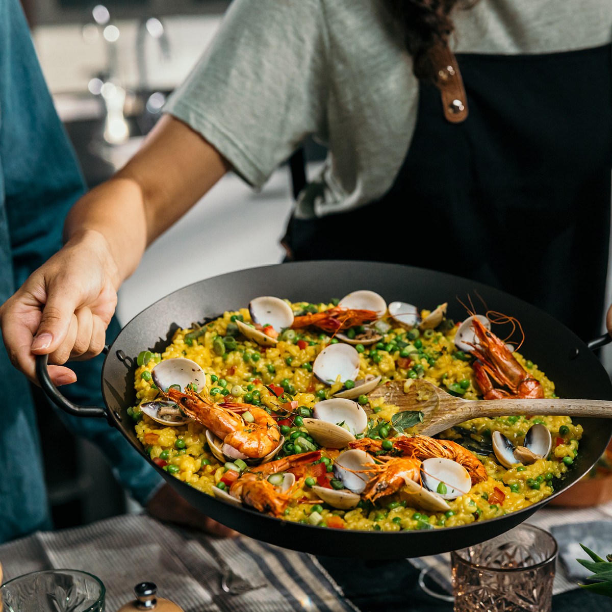 Skottsberg Paellapanne i kullstål 28 cm
