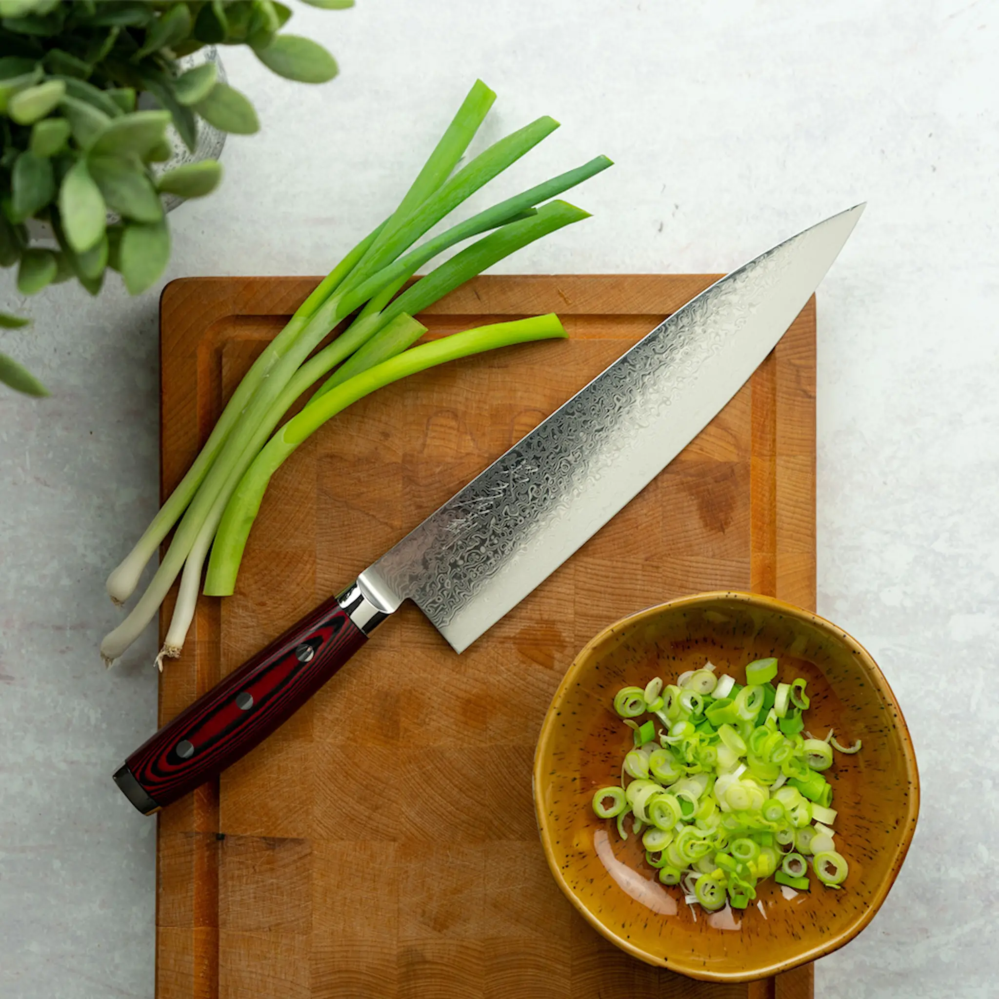 Yaxell Super Gou Kockkniv 24 cm
