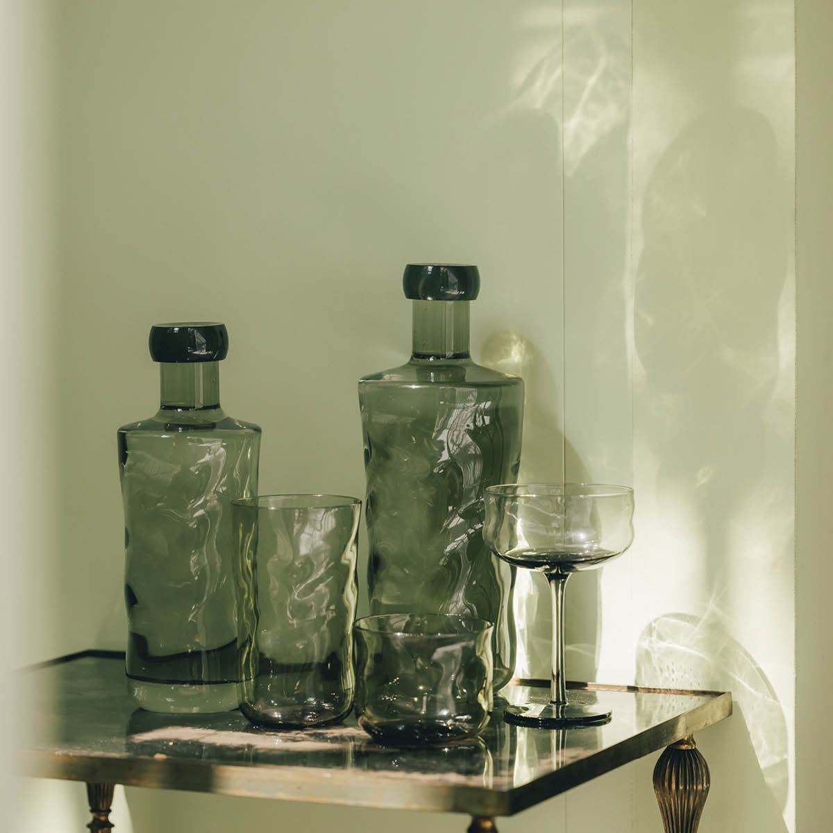 Paveau Swirl flaske medium 0,75L Mist