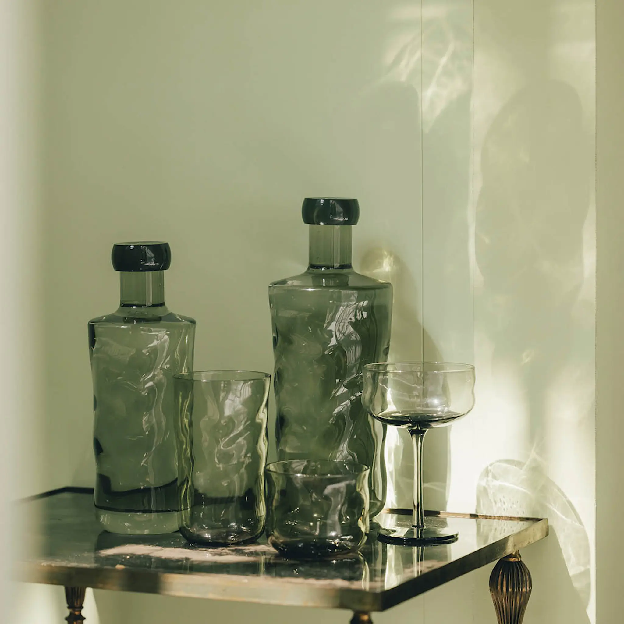 Paveau Swirl flaske medium 0,75L Mist