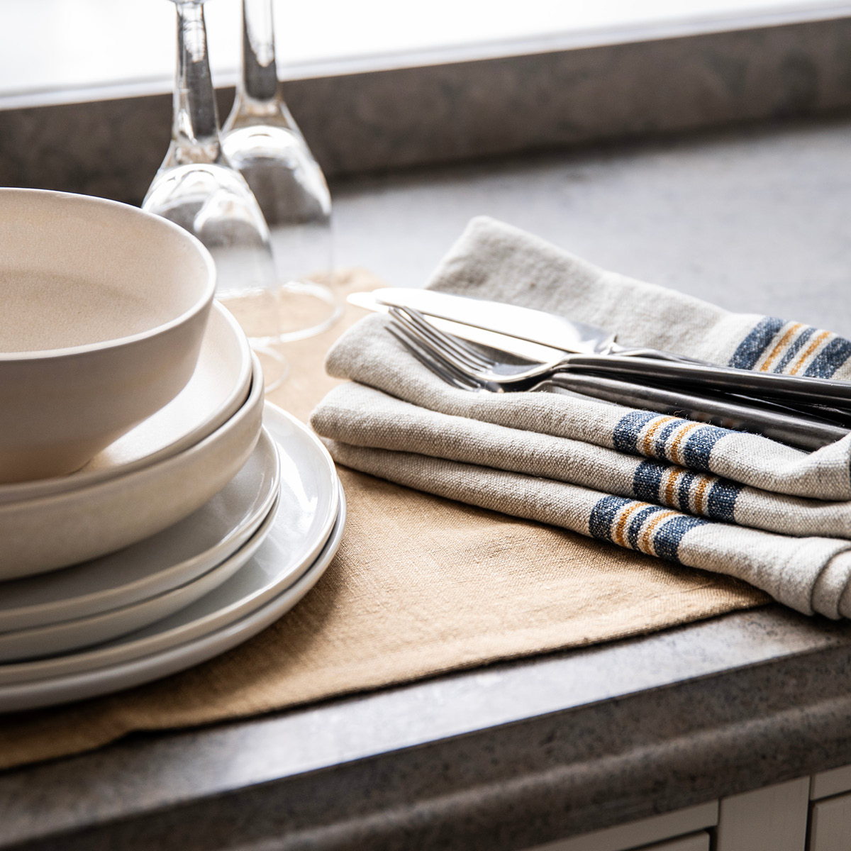 Tell Me More Astrid serviett 50x50 cm sennep