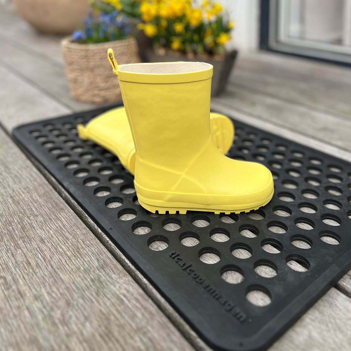 Tica Copenhagen Dot dörrmatta gummi 40x60 cm svart