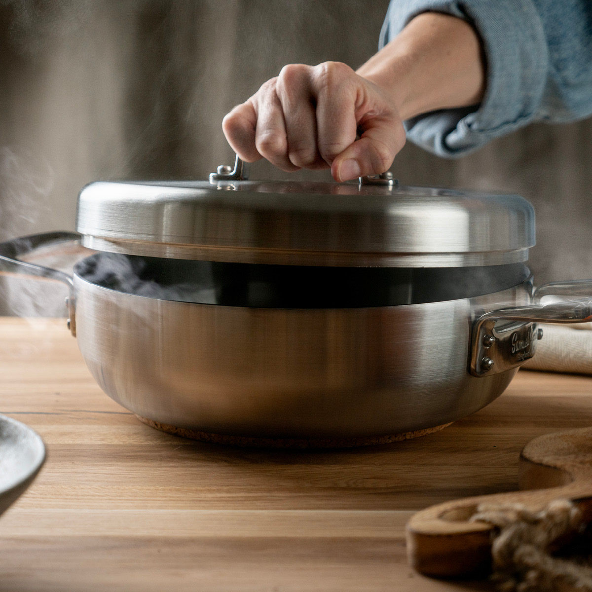 Samuel Groves Classic Stainless serveringspanna med lock 24 cm 2 L urban