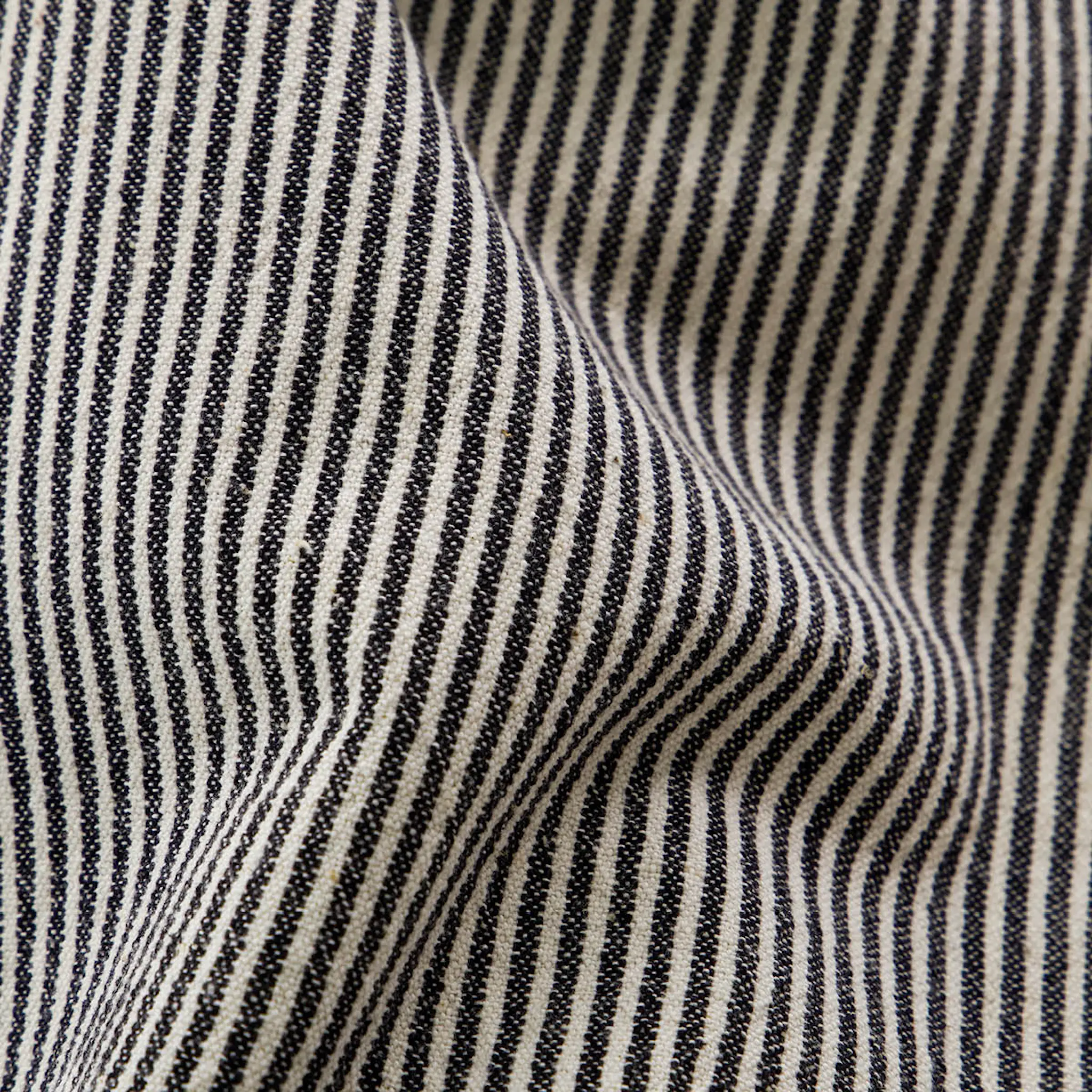 House Doctor Block Pöytäliina 150x150 cm Hiekka/Musta