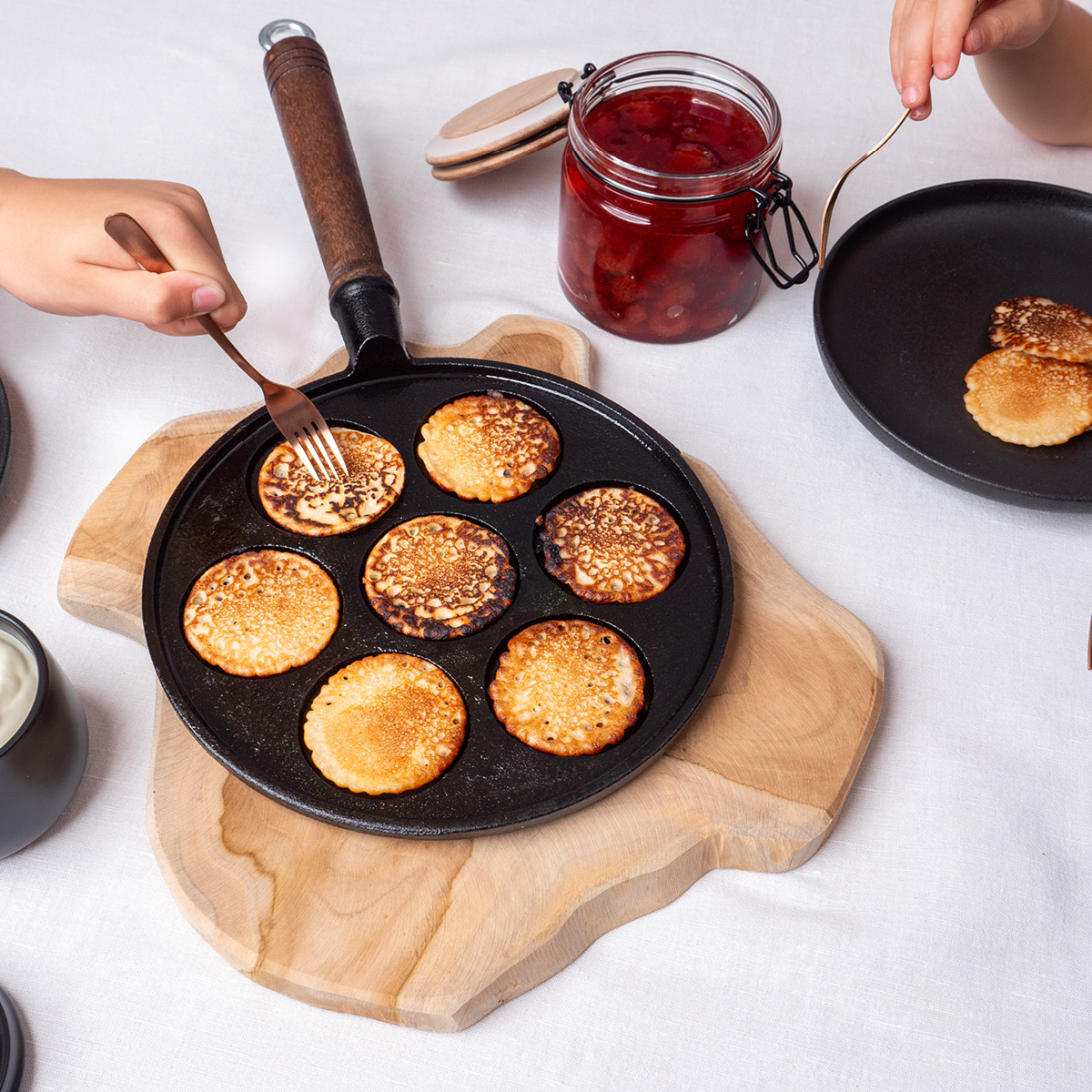 Maku Kitchen Life Maku Lettupannu puukahvalla 23 cm Valurauta