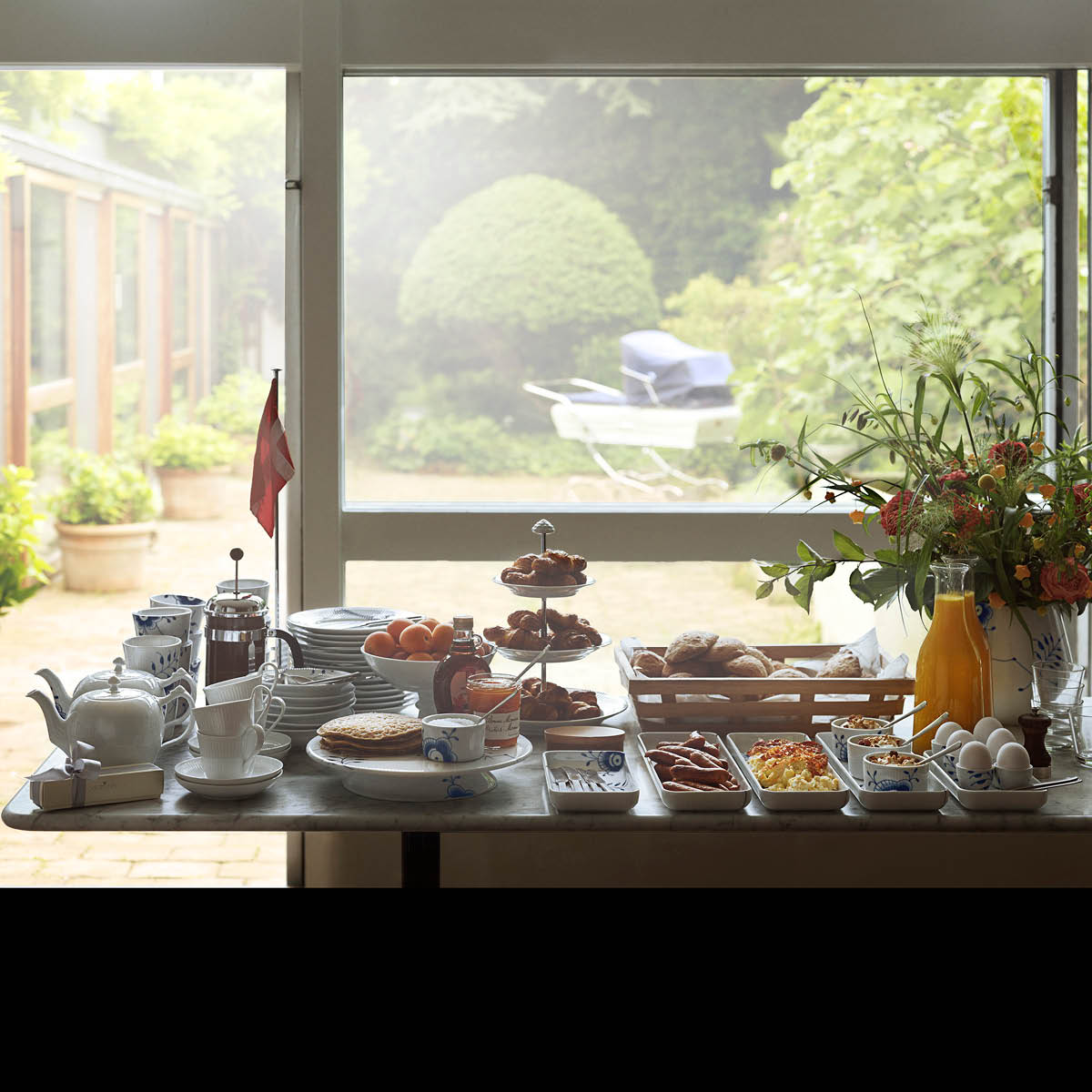 Royal Copenhagen Blå Mega Riflet fat 24 cm