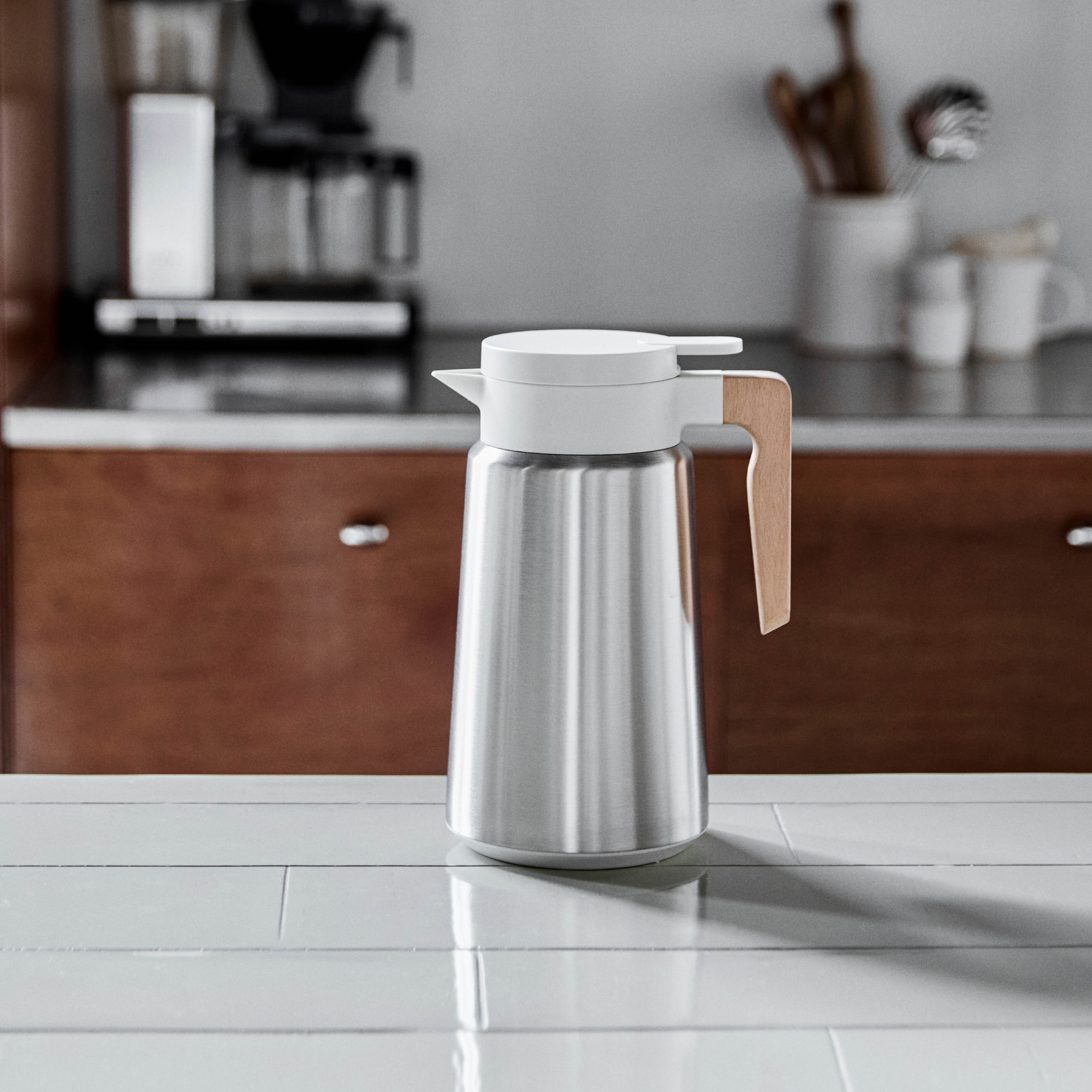 House Doctor Cole termoskanna 1,8 L silverfinish/offwhite