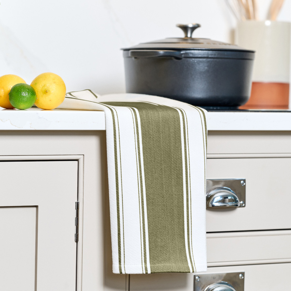 Dexam Love Colour randig kökshandduk 70x45 cm olivgrön