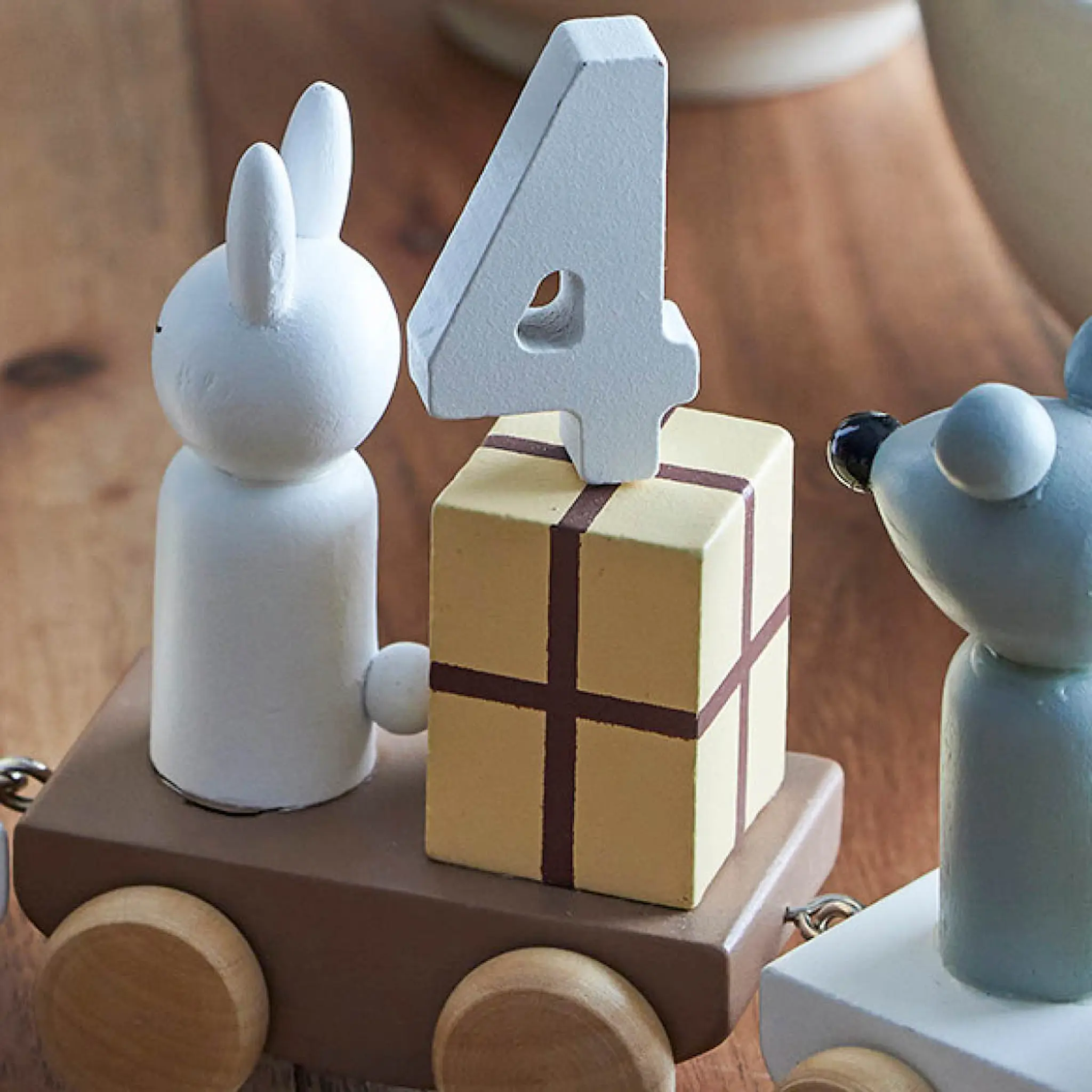 Bloomingville MINI Junaid födelsedagsdekoration siffror vit