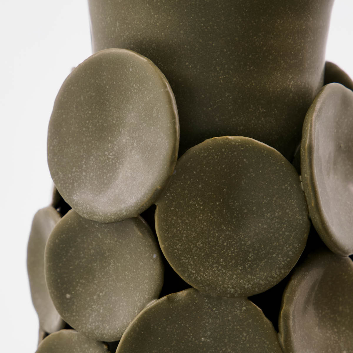 House Doctor Dot vas 26,5 cm khaki