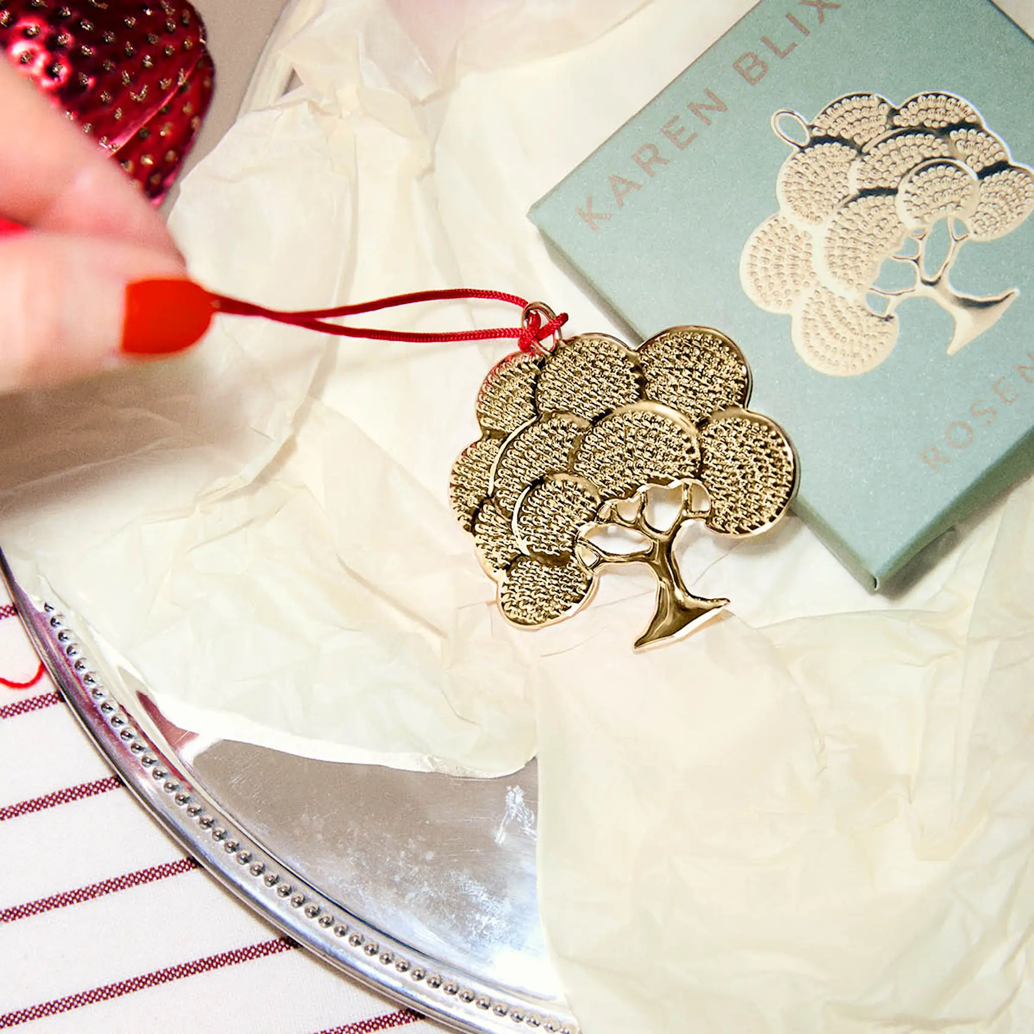 Rosendahl Karen Blixen ornament 6,5 cm Karen's Oak guld