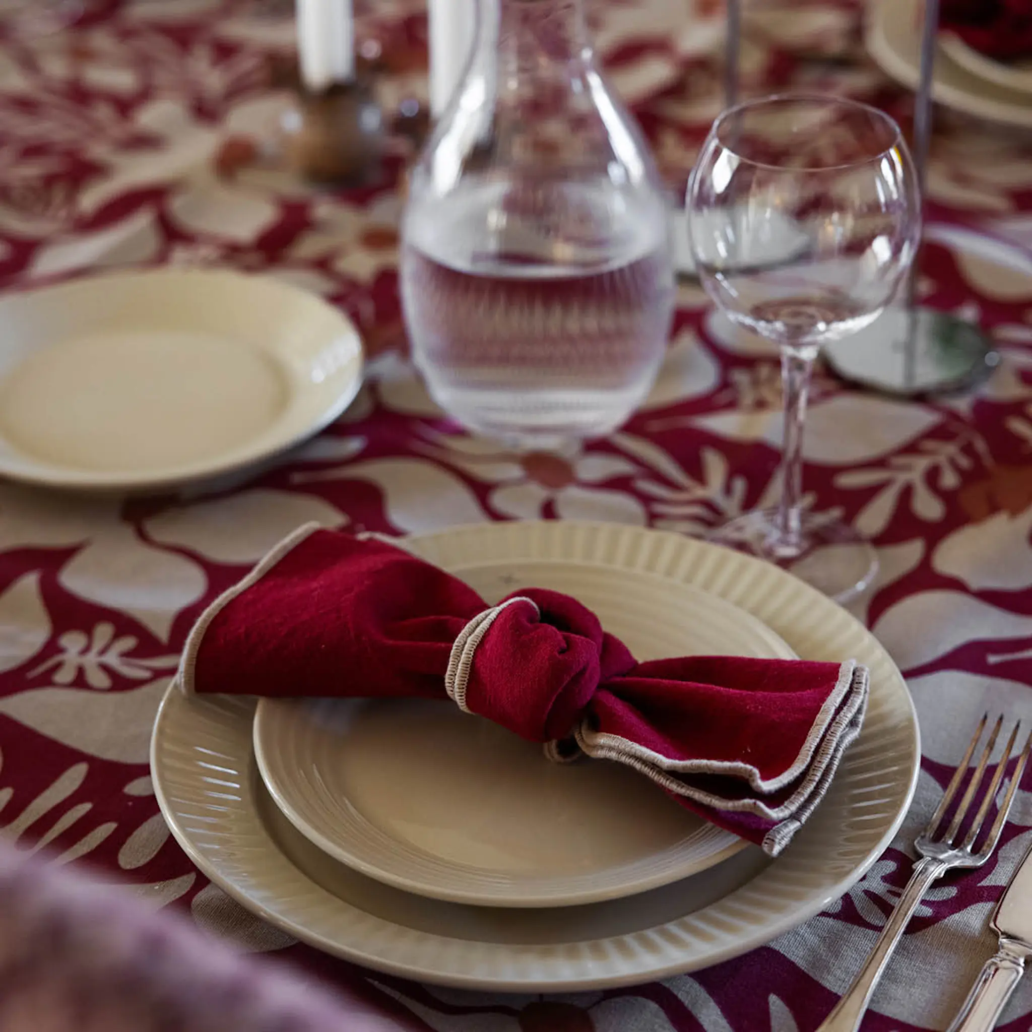 Sagaform Edith tygservetter 45x45 cm 2-pack vinröd