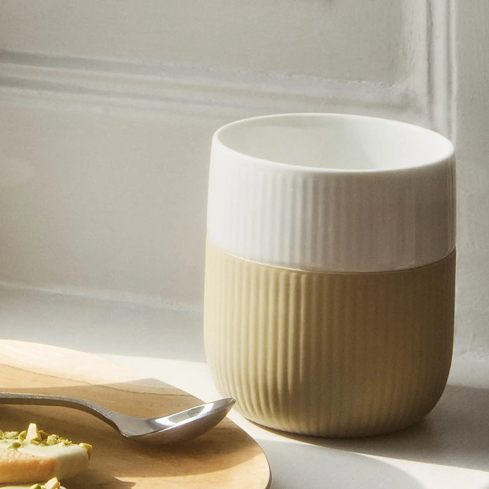 Royal Copenhagen Fluted Contrast mugg 35 cl sand