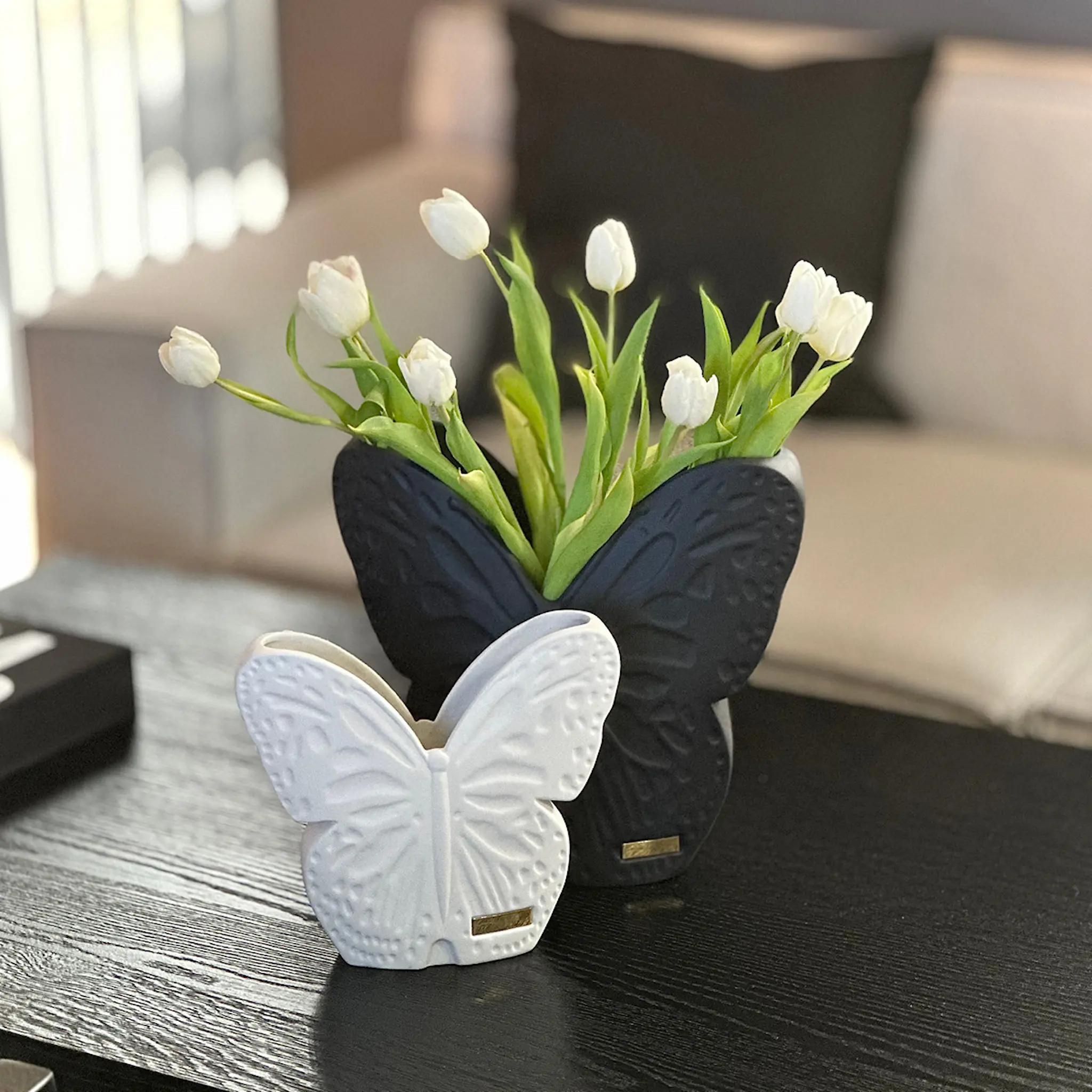 Carolina Gynning Secret Butterfly vas 30 cm svart