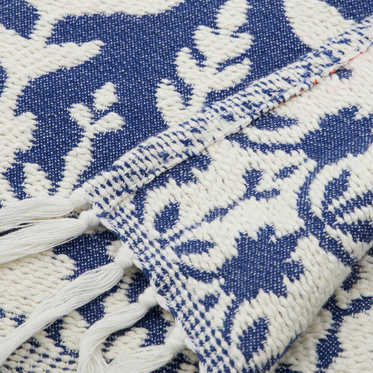 House Doctor Mazzo pläd i bomull 200x150 cm blå