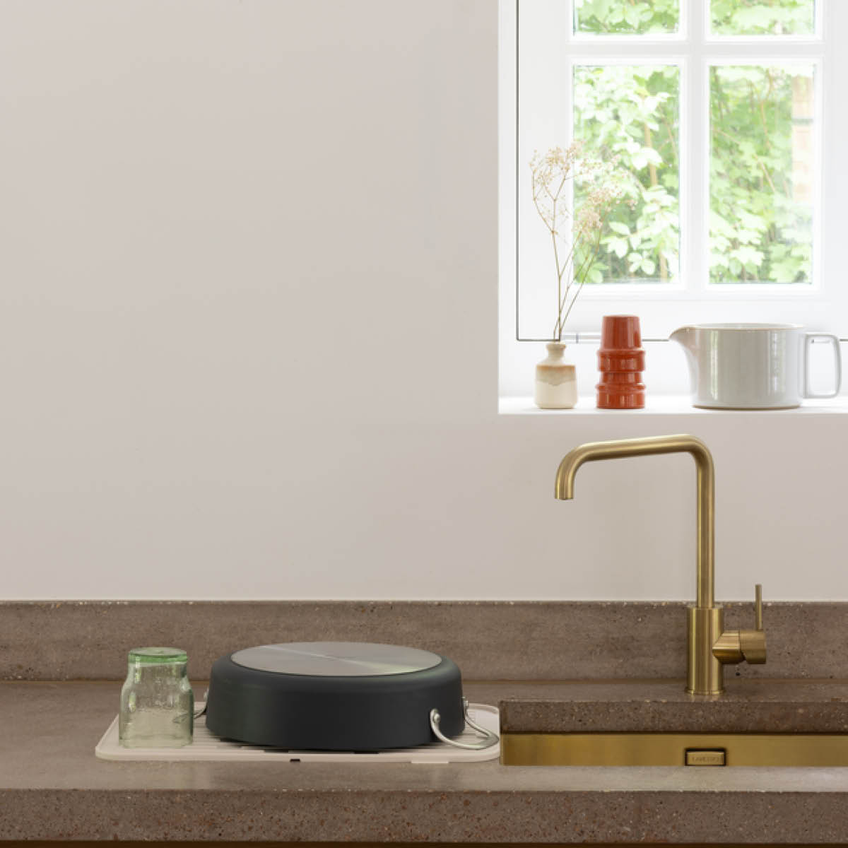 Brabantia SinkSide diskunderlägg i silikon 44x32 cm soft beige