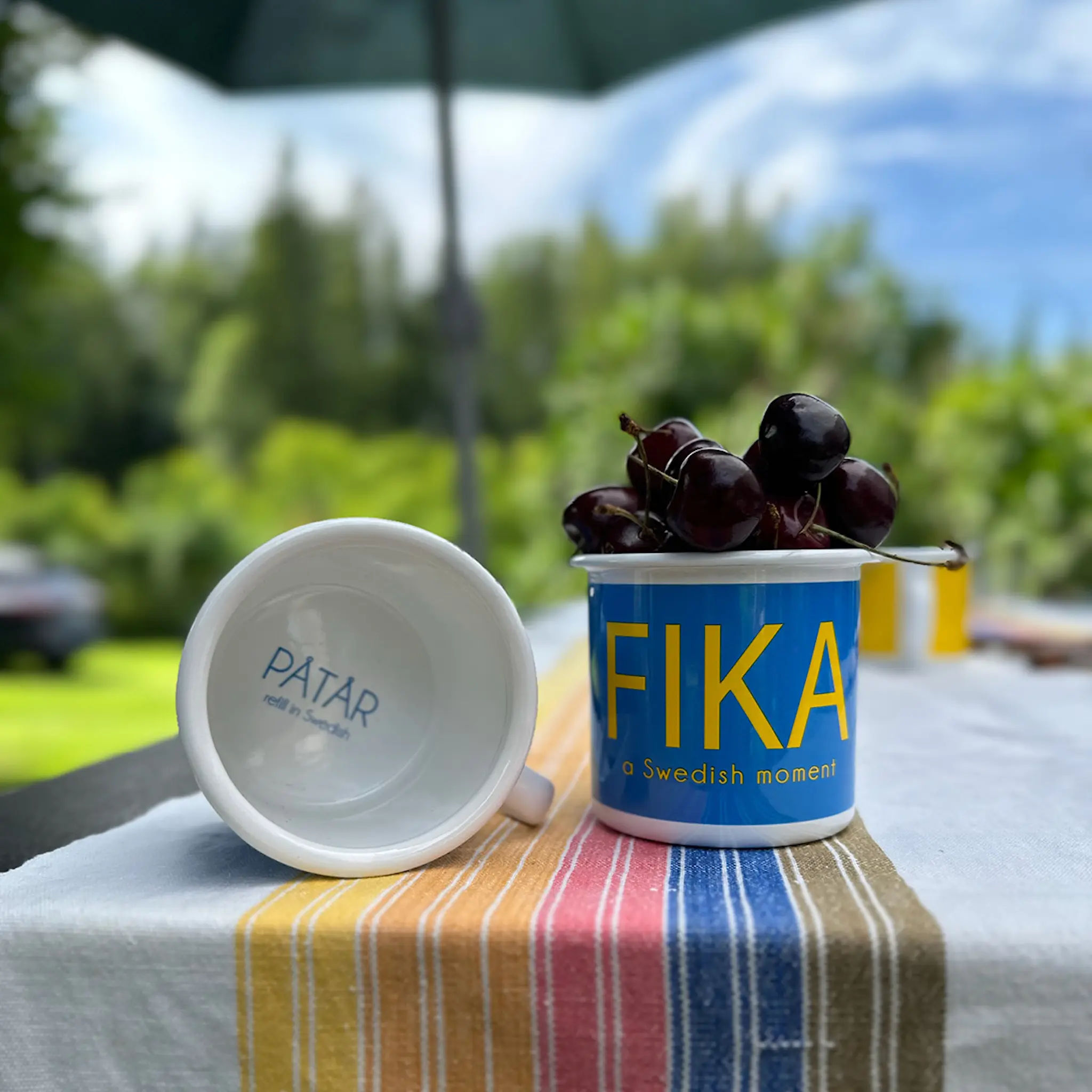 Citronelles Fika Emaljmugg 30 cl Moment Gul/Blå