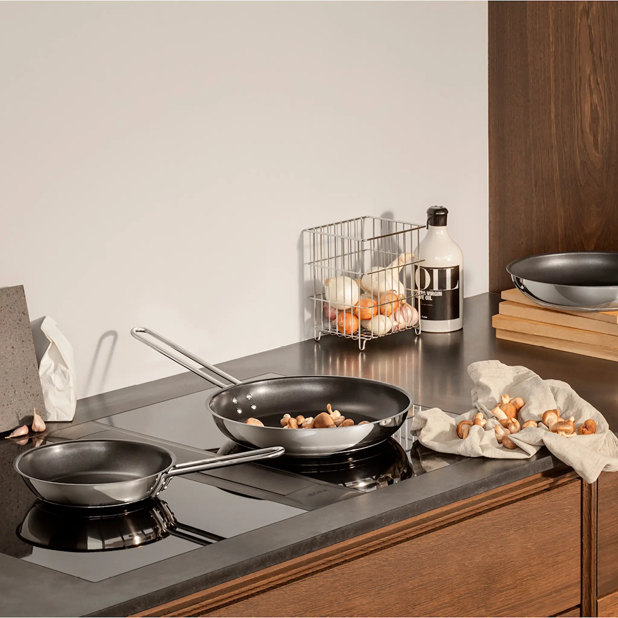 Eva Trio Stainless Steel stekepanne 20 cm Slip-Let® belegg hover