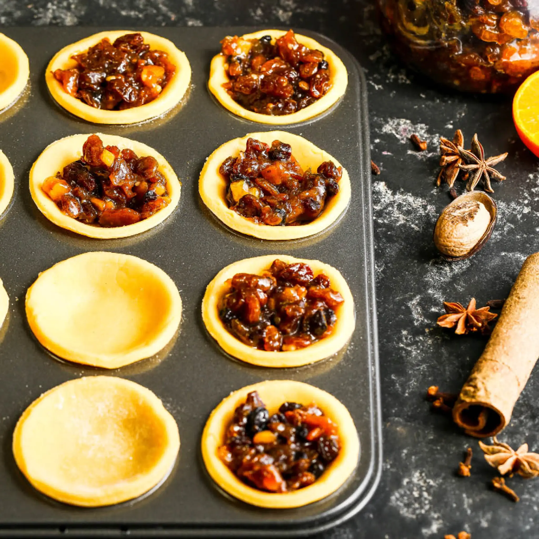 MasterClass Crusty Bake Mini Muffinssivuoka 6x2 cm 12 muffinsille