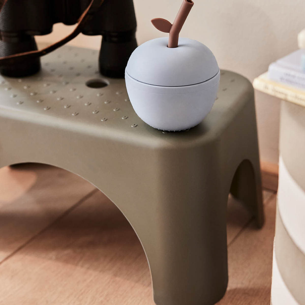 OYOY Rabbit pall 33x20x18 cm Olive