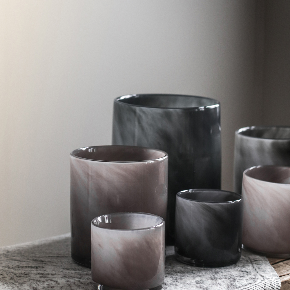 Tell Me More Lyrik lysholder glass 12x14 cm mørk grå