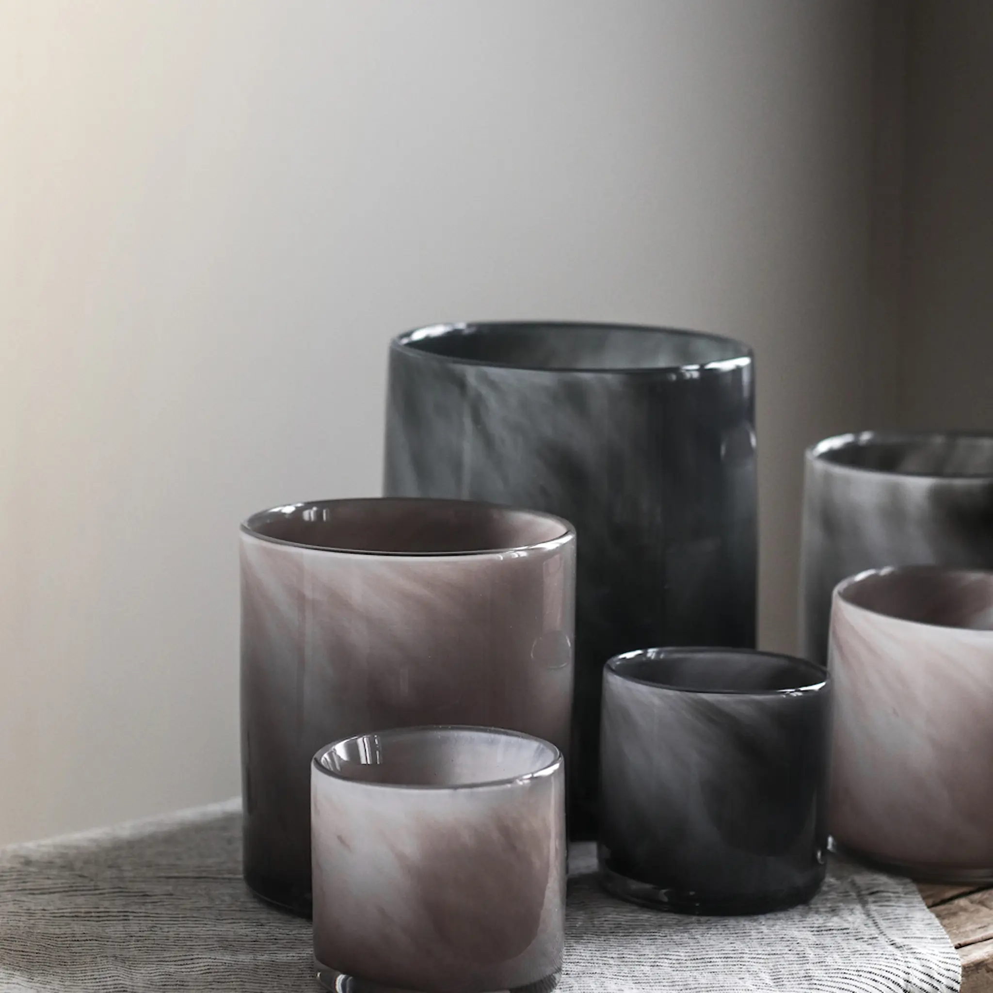 Tell Me More Lyrik Kynttilälyhty 12x14 cm Dark Grey