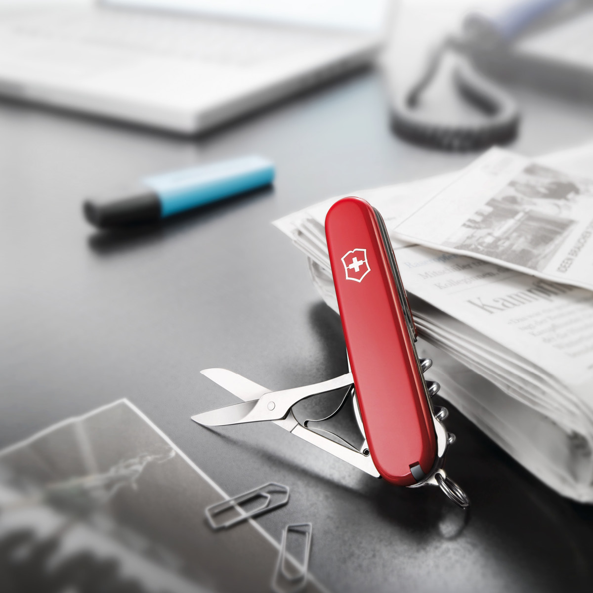 Victorinox Compact lommekniv 15 funksjoner rød