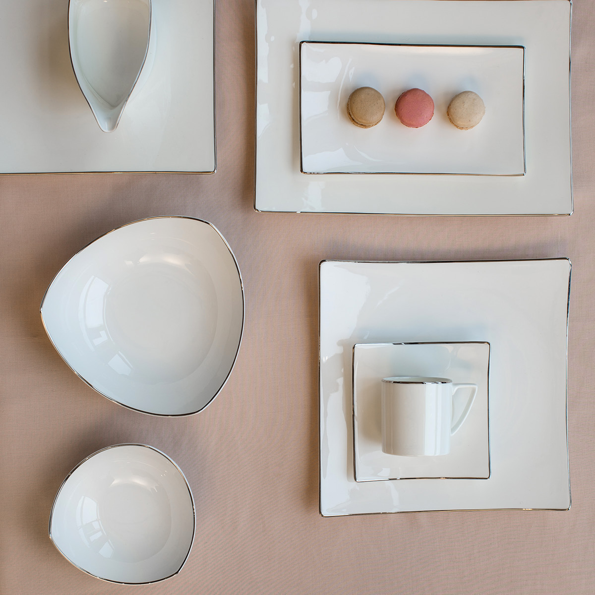 Royal Porcelain Extreme Platinum Vati 31,5x31,5 cm Valkoinen