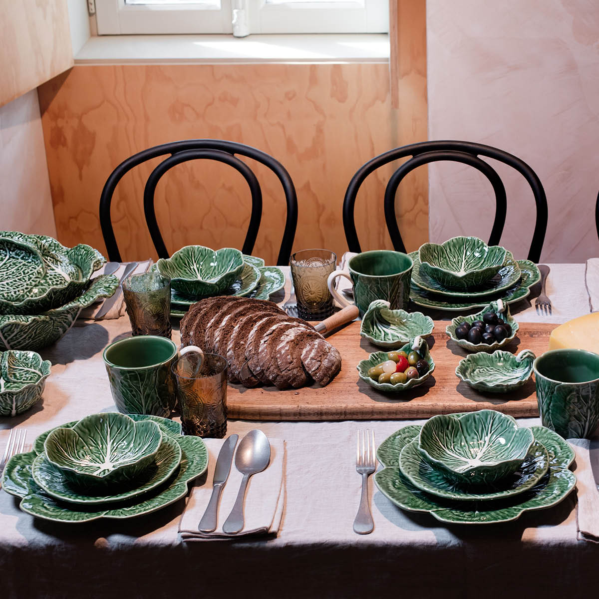 Bordallo Pinheiro Cabbage terrin 2L kål grønn