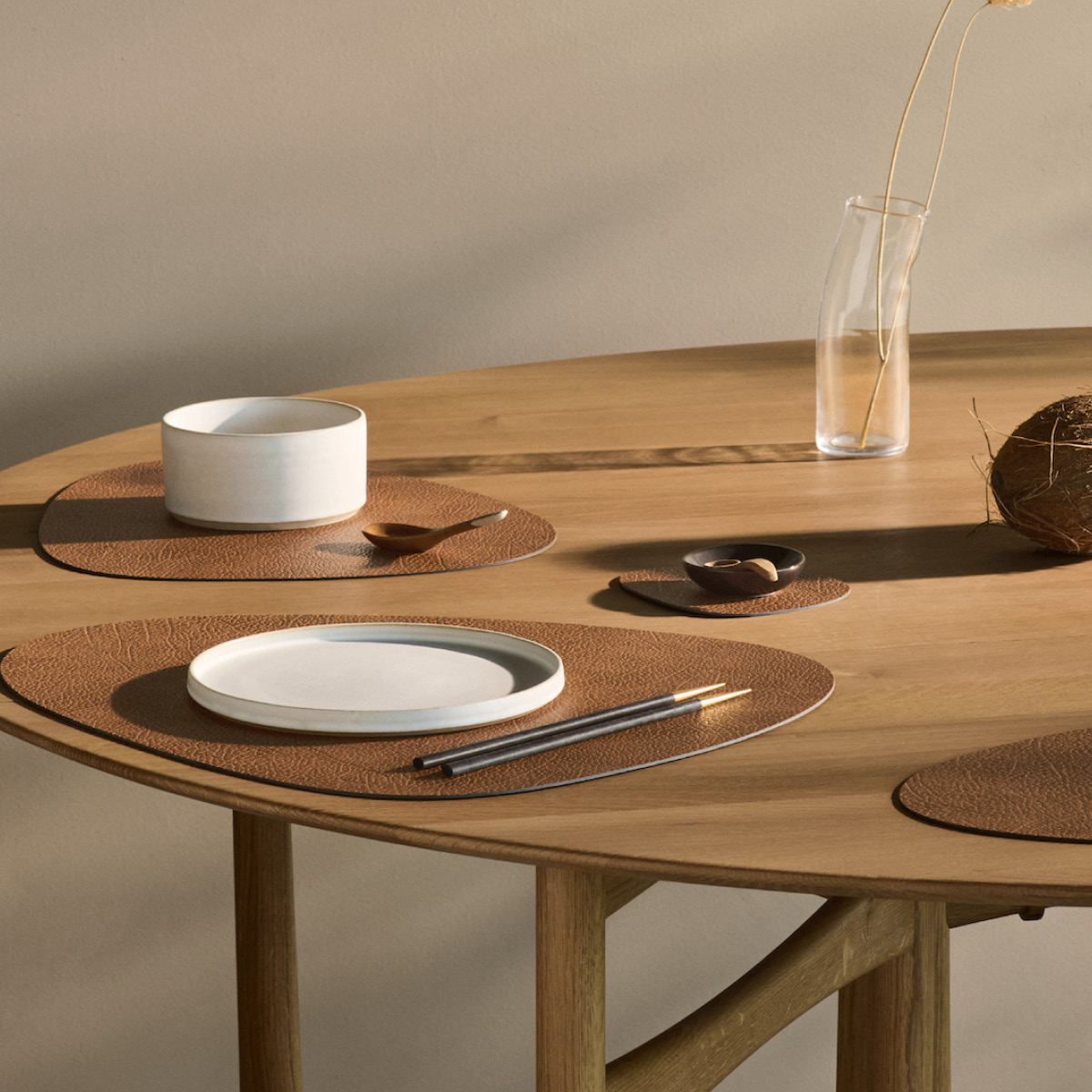 LIND DNA Curve Hippo Pöytätabletti 37x44 cm Nature