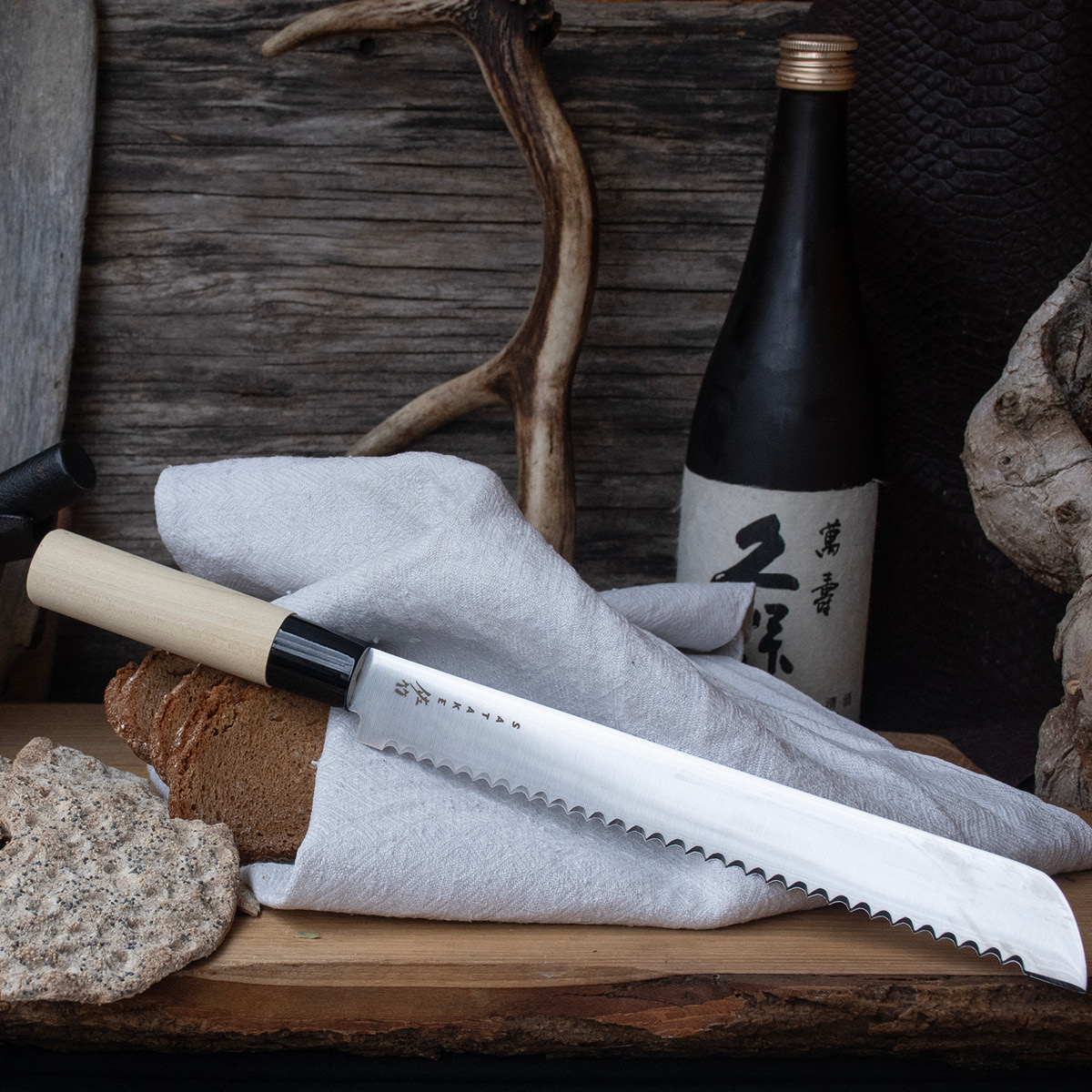 Satake Houcho brødkniv 24 cm