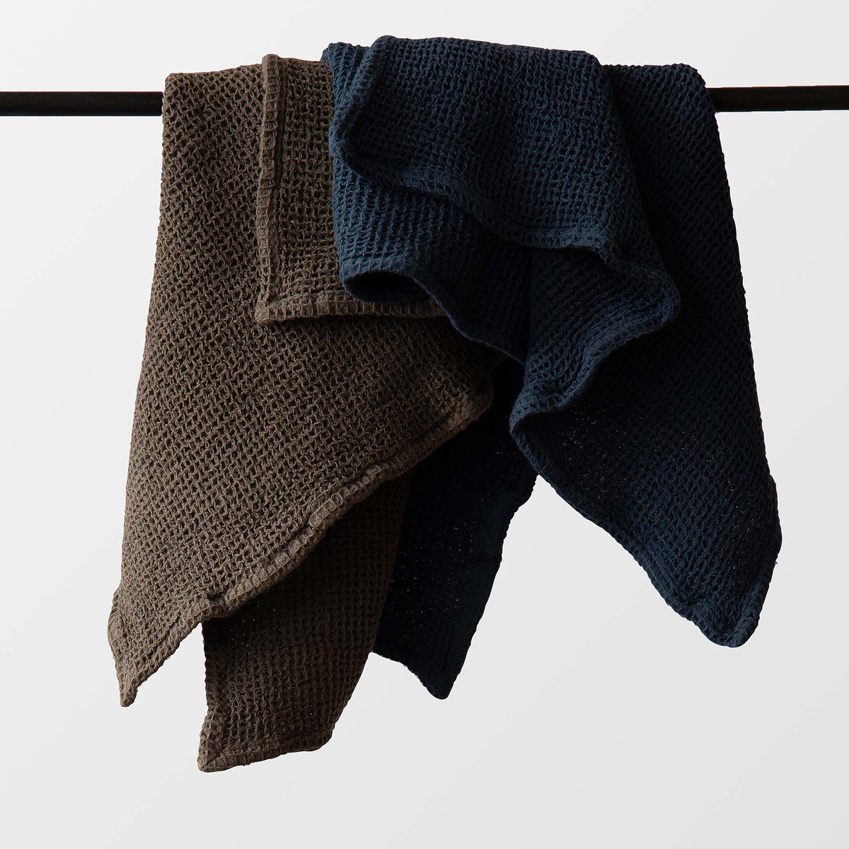 Tell Me More Nella handduk våfflad 50x70 cm taupe