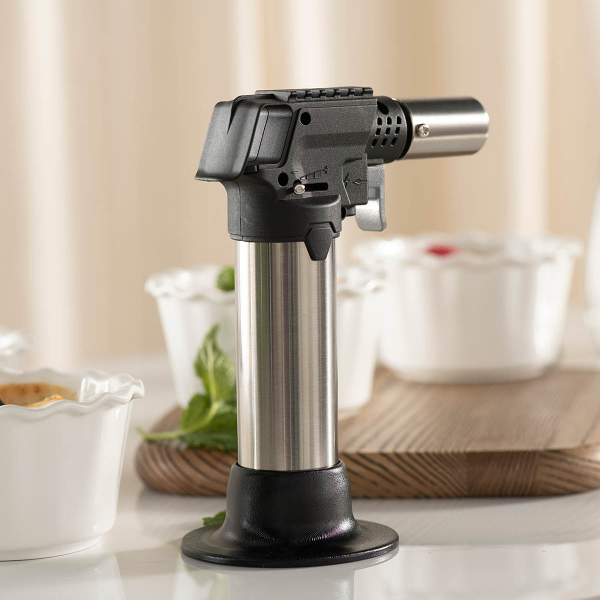 Modern House Basis Kaasupoltin Harjattu teräs/Musta