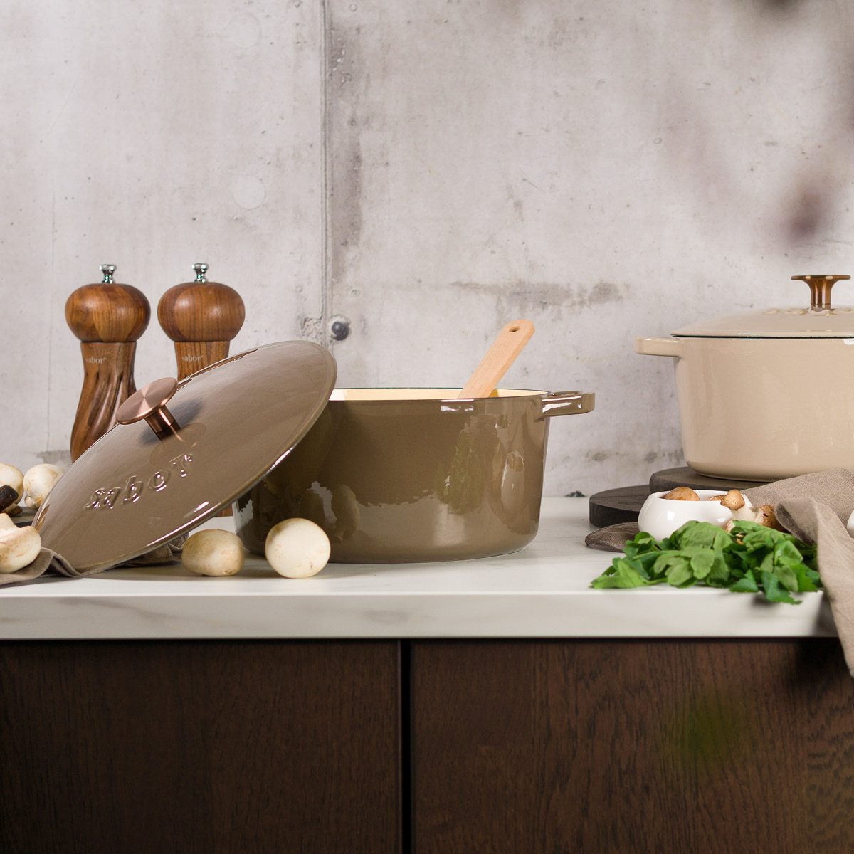 Sabor Sabor Valurautapata 24 cm 4,4 L Mahogny