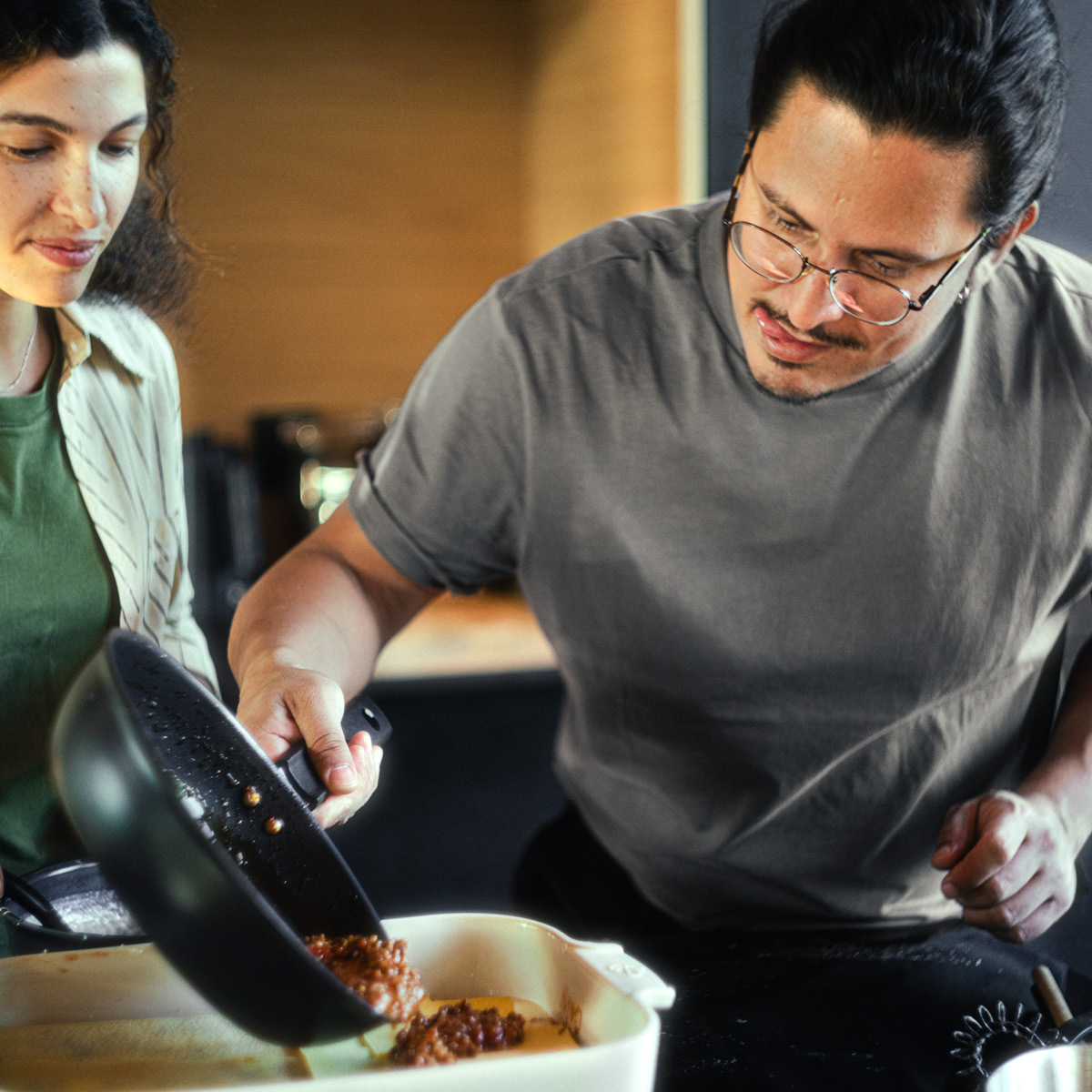 Fiskars Hard Face keramisk traktörpanna med lock 24 cm