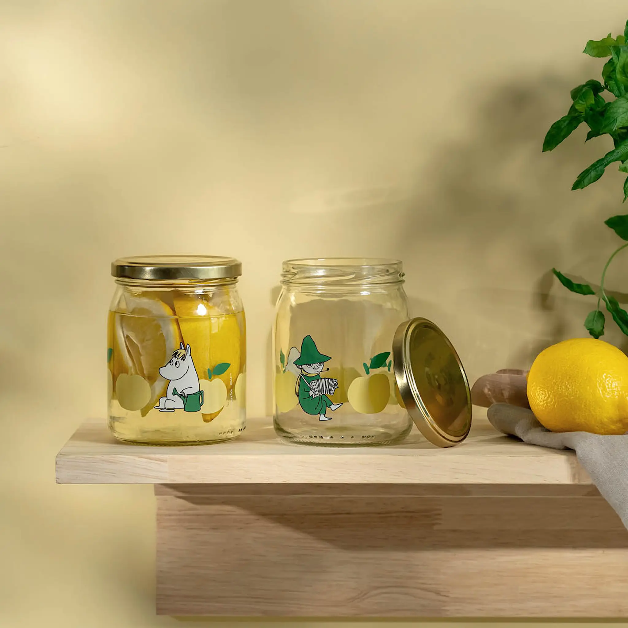 Muurla Mumin glasburk 0,5 L Glada Äpplen