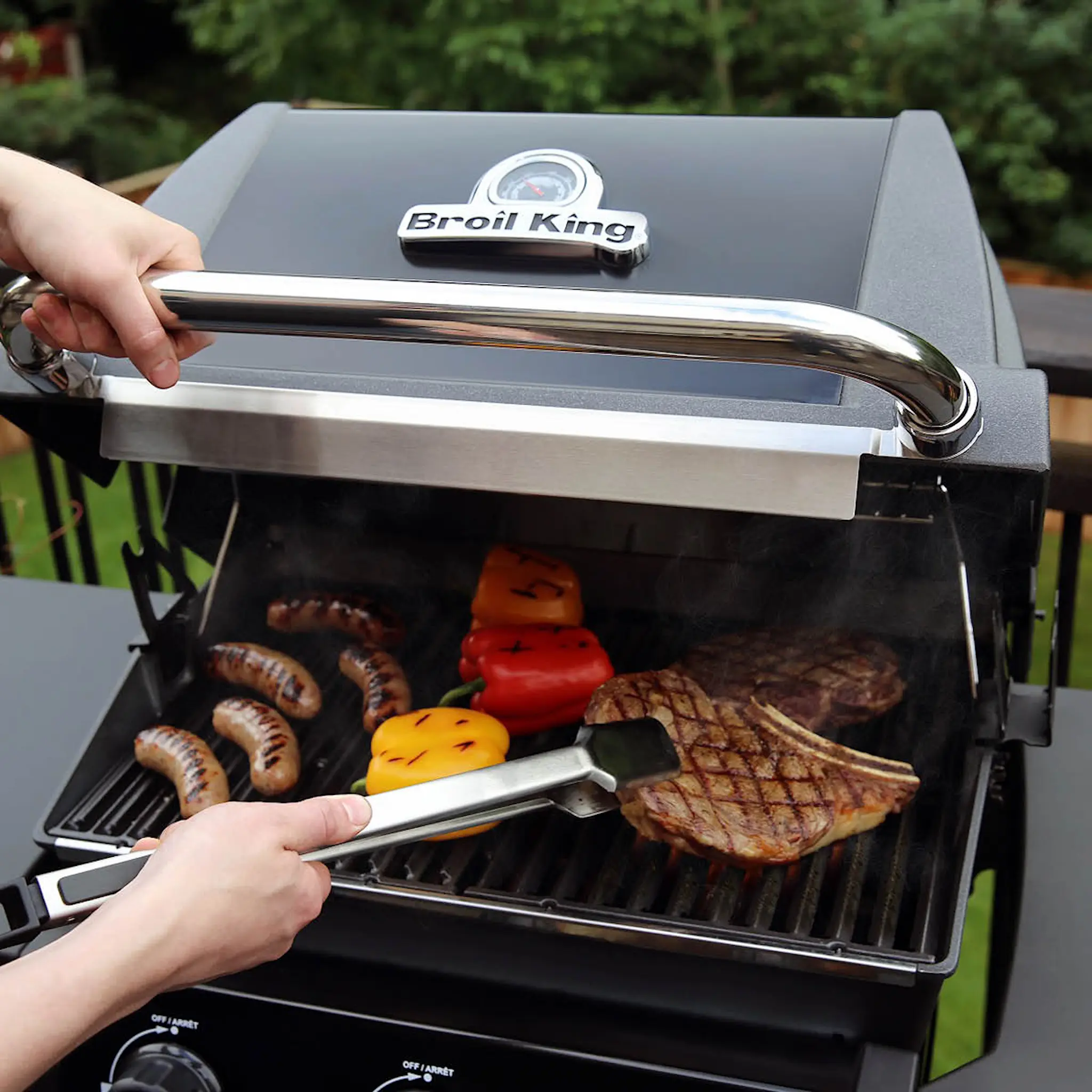 Broil King Gasolgrill Royal 390 Shadow med rotisserie och sidobrännare