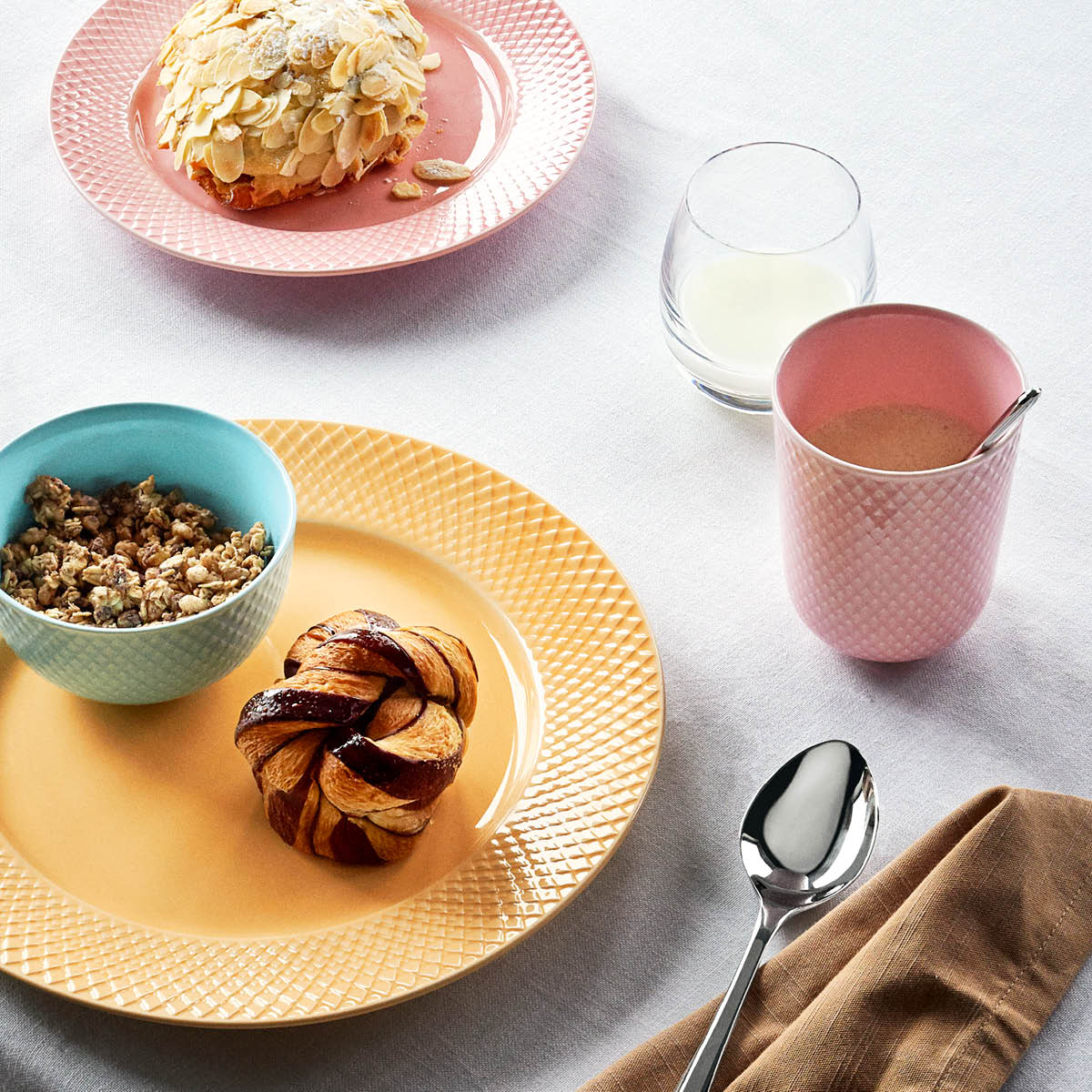 Lyngby Porcelæn Rhombe Color Muki 33 cl Vaaleanpunainen