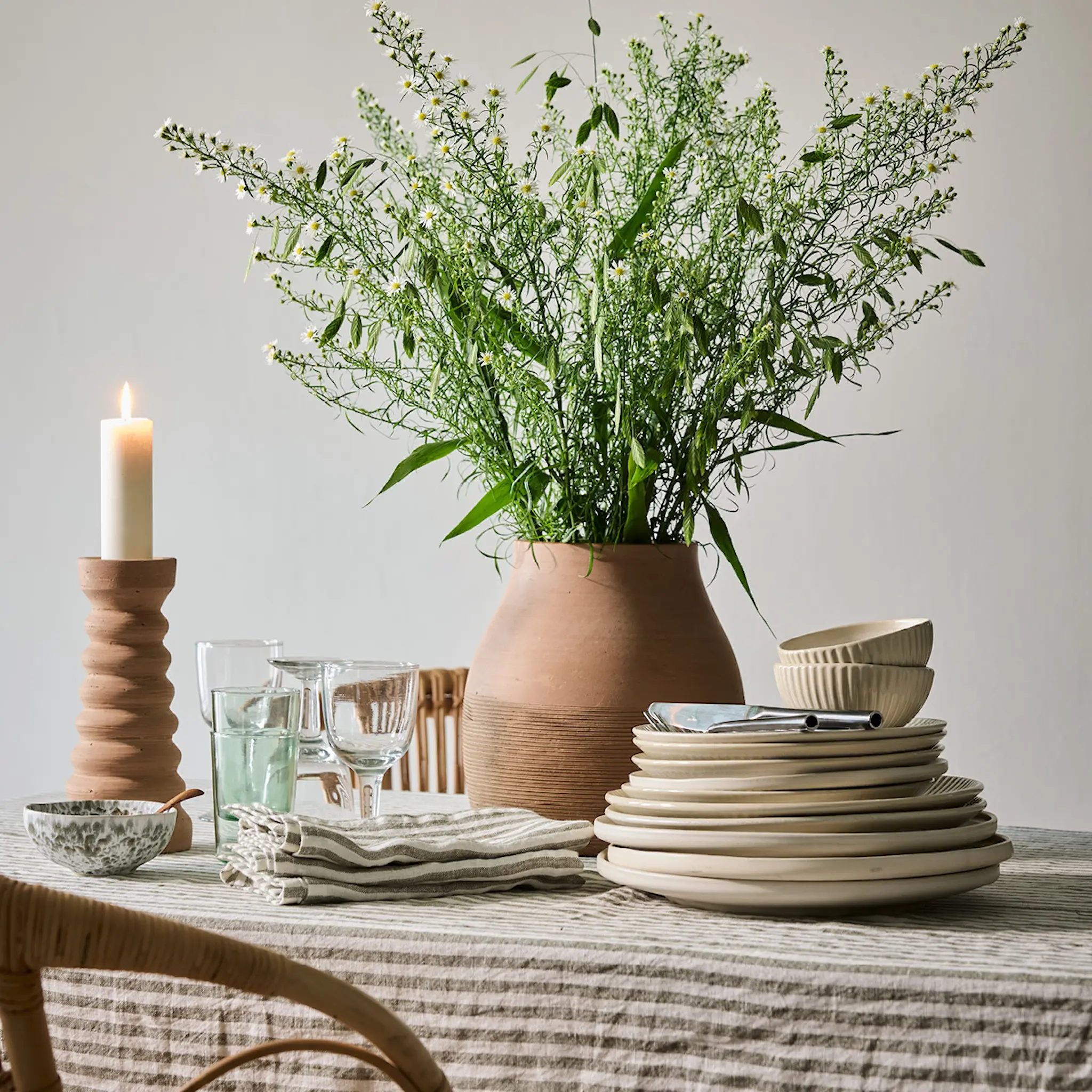 Tell Me More Leon Pöytäliina 145x145 cm Seagrass