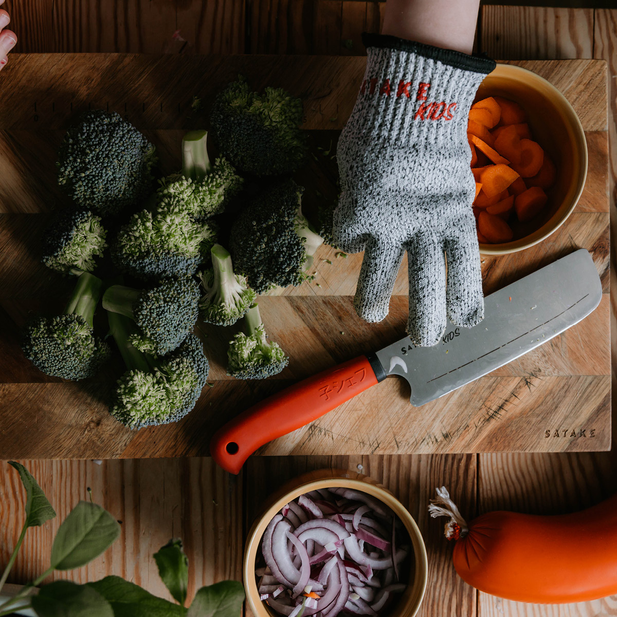 Satake Houcho barnesett 2 deler kniv/beskyttelsehanske