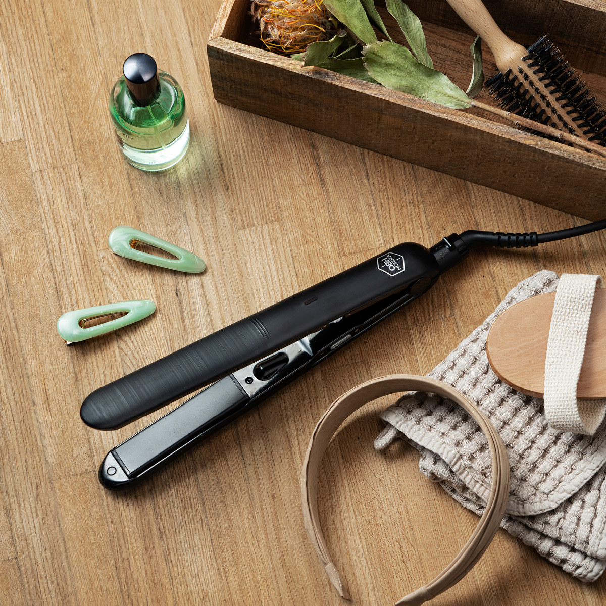 OBH Nordica Artist Optiliss Suoristusrauta NF3225N0 Musta